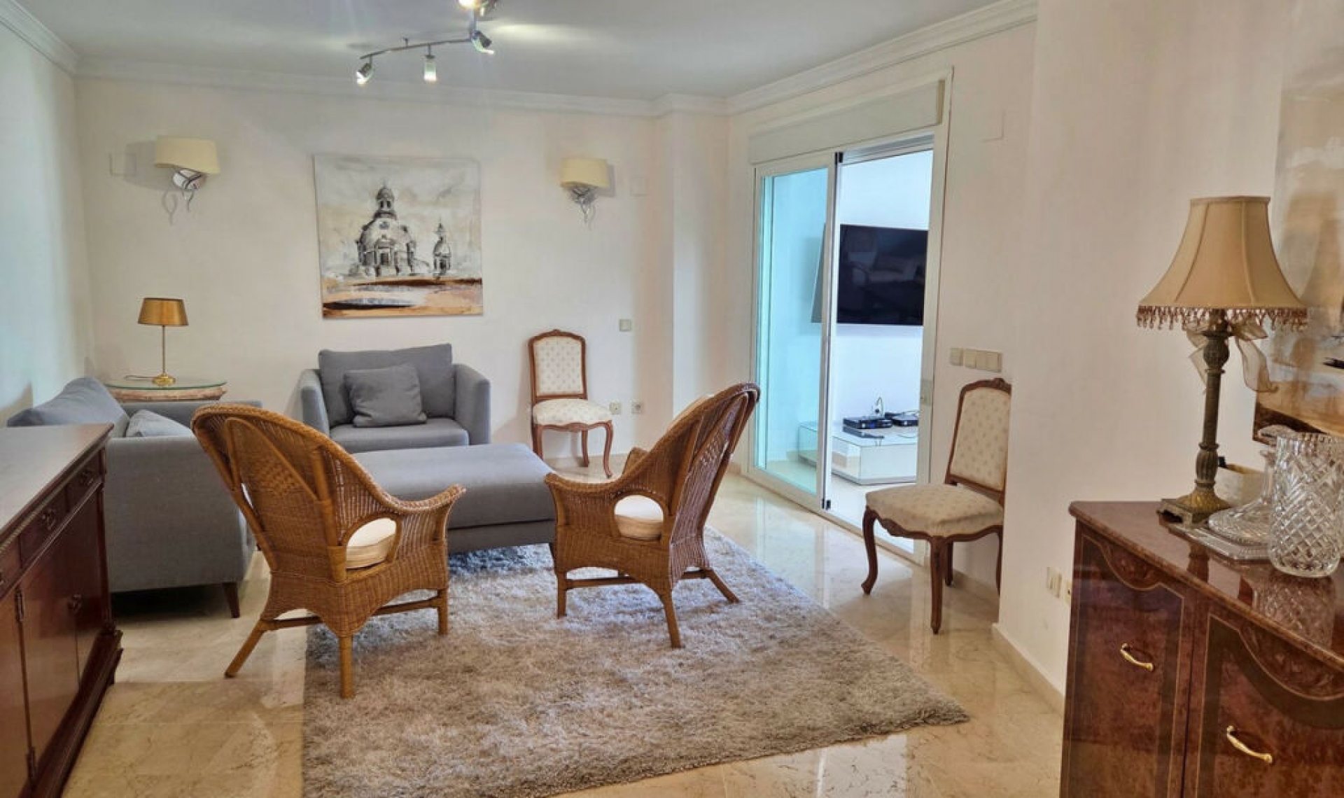 Resale - Apartment -
Puerto Banús