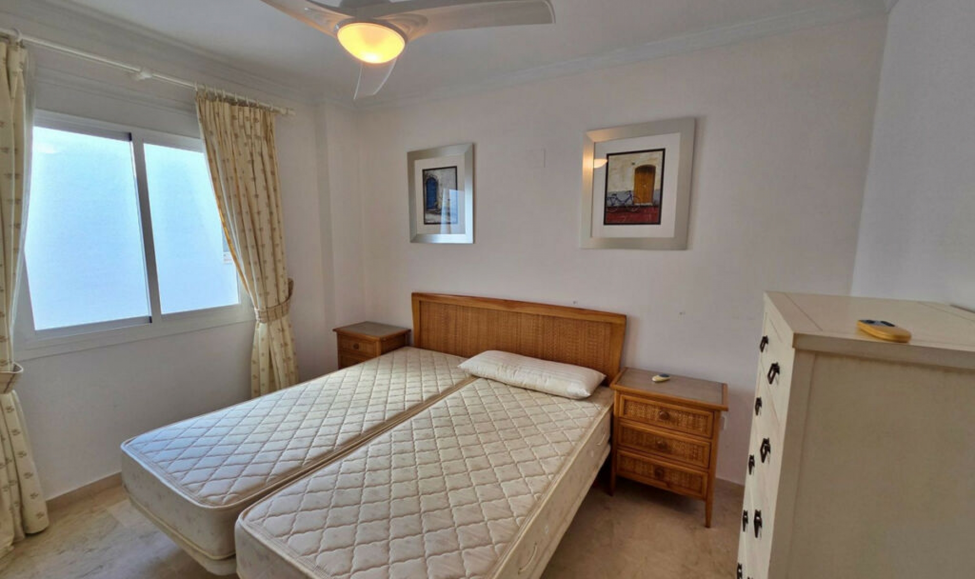 Resale - Apartment -
Puerto Banús