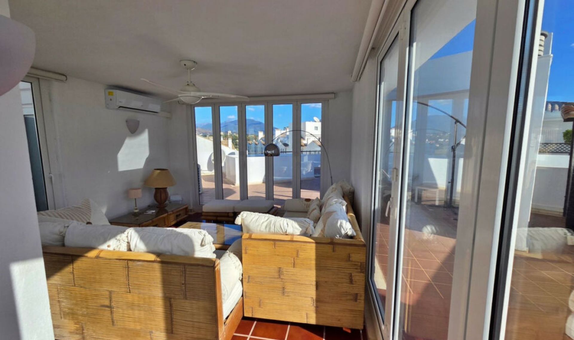 Resale - Apartment -
Puerto Banús