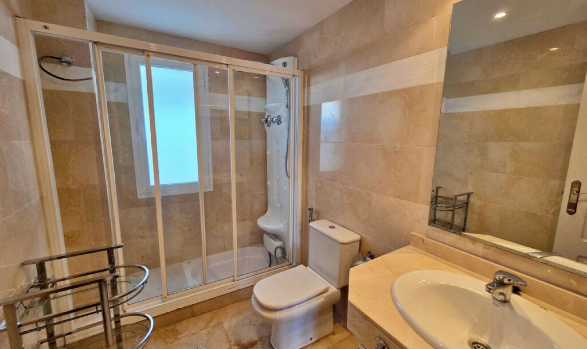 Resale - Apartment -
Puerto Banús