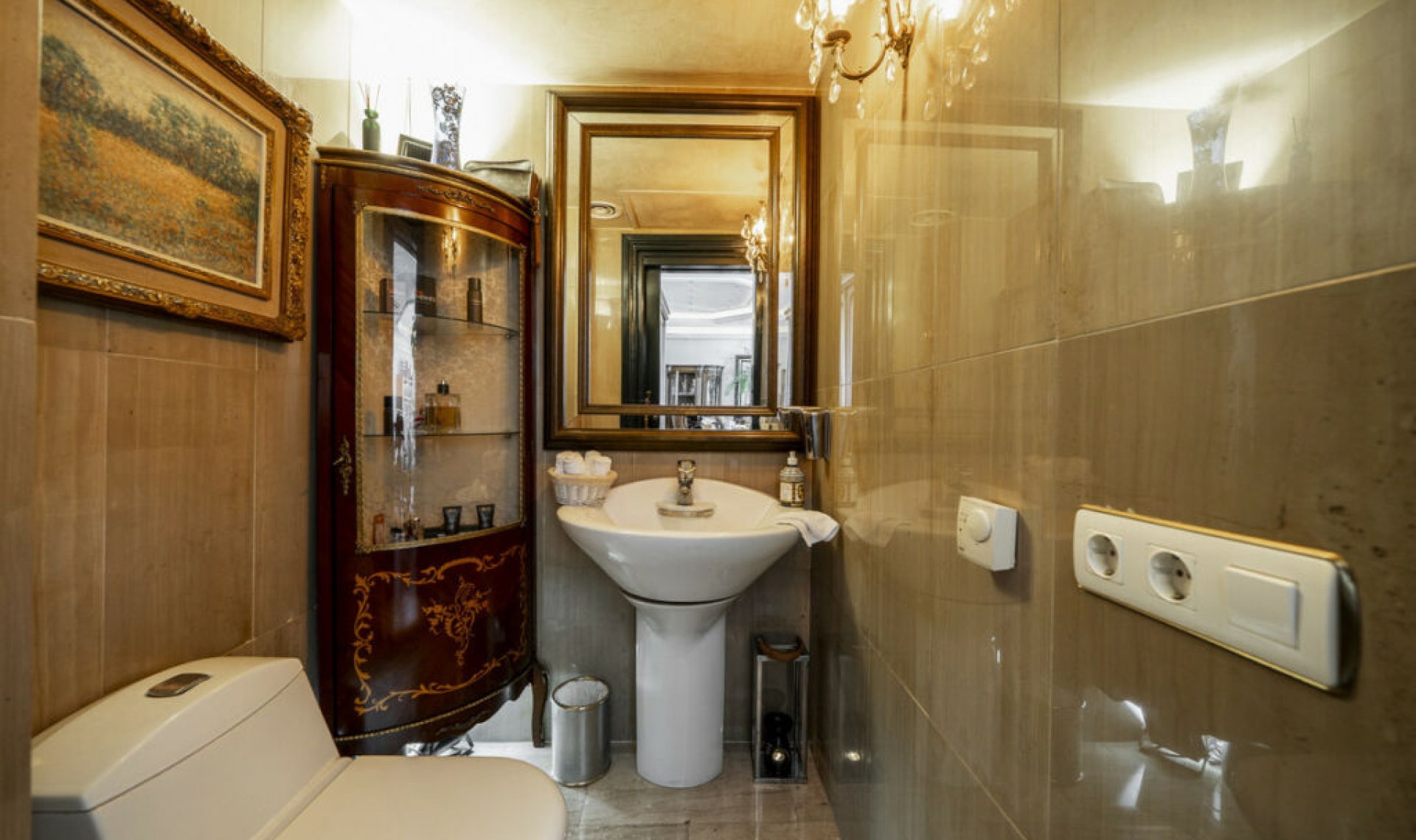 Resale - Apartment -
Puerto Banús