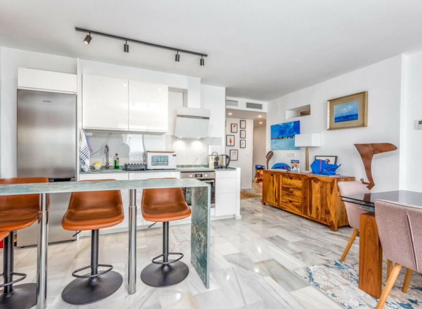 Resale - Apartment -
Puerto Banús