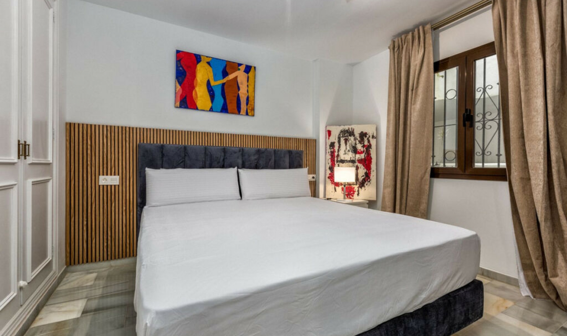 Resale - Apartment -
Puerto Banús