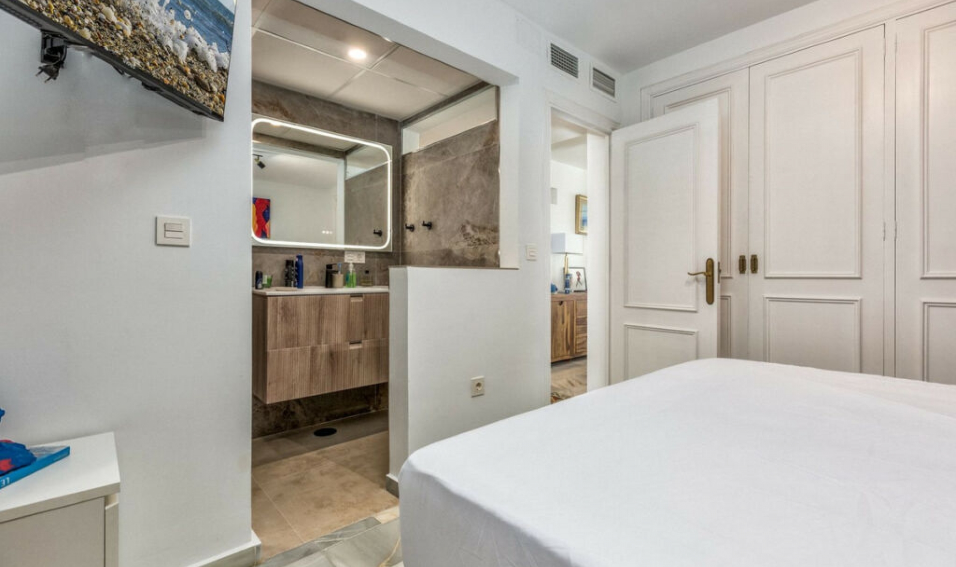 Resale - Apartment -
Puerto Banús