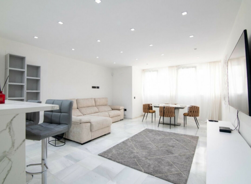 Resale - Apartment -
Puerto Banús