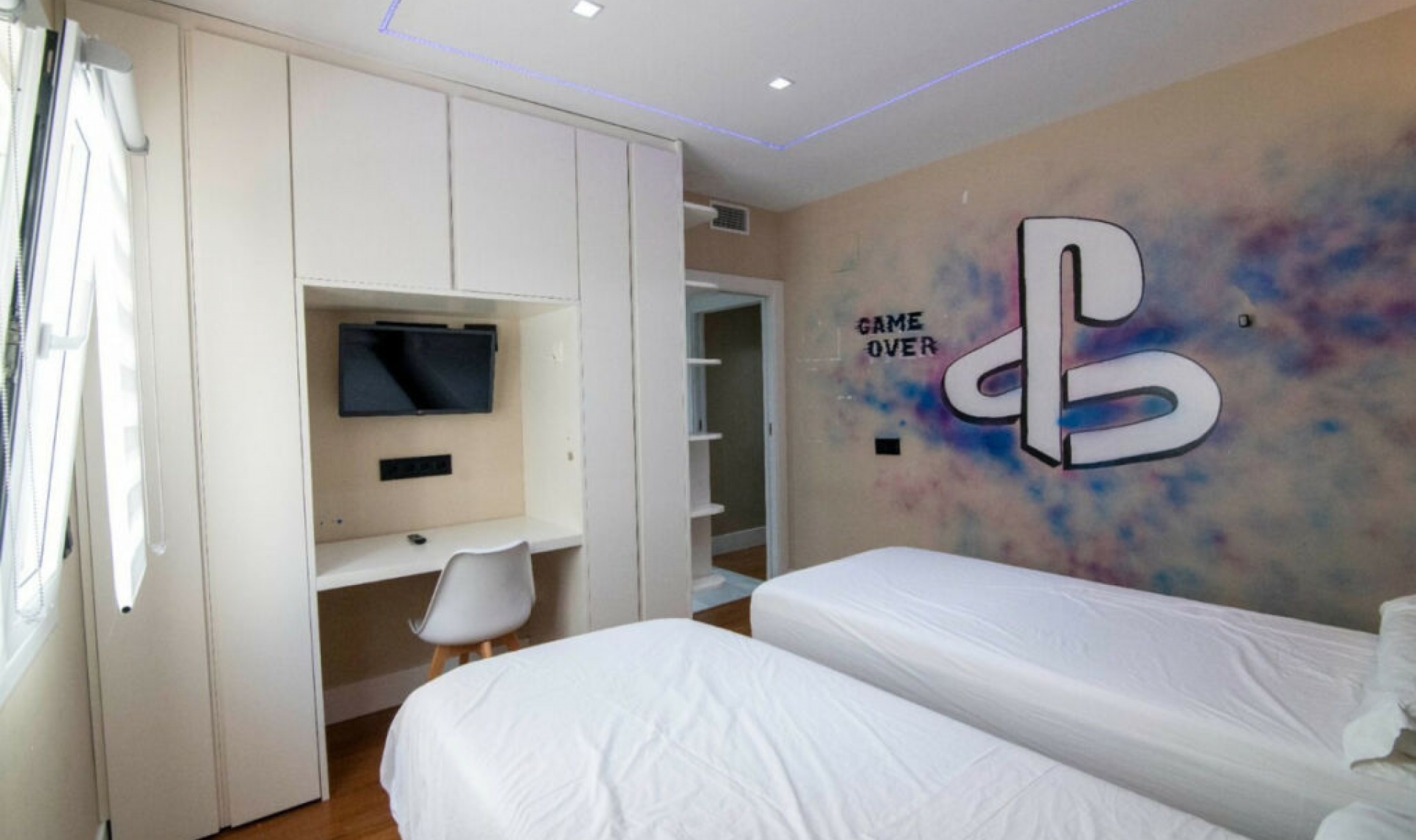 Resale - Apartment -
Puerto Banús