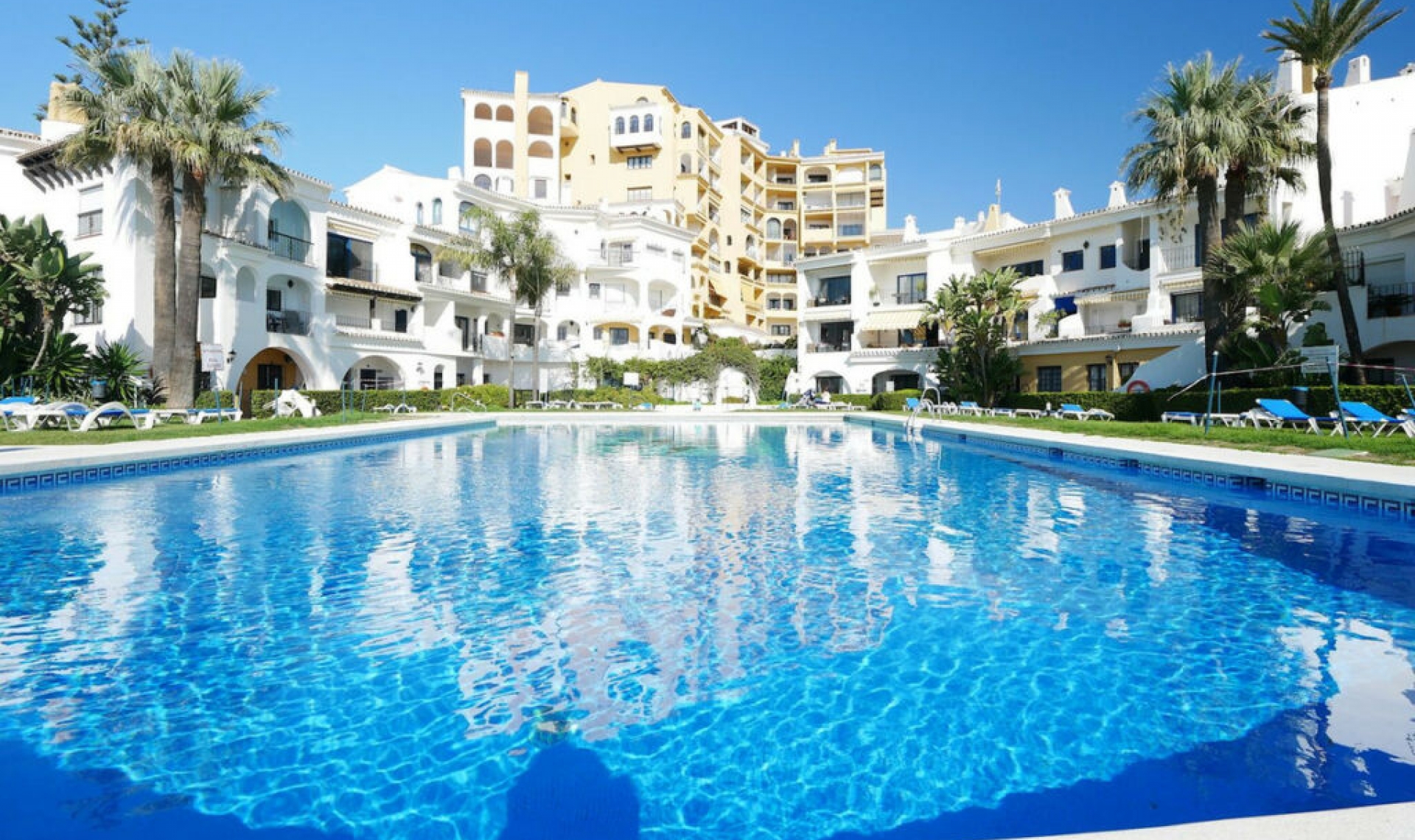 Resale - Apartment -
Puerto de Cabopino