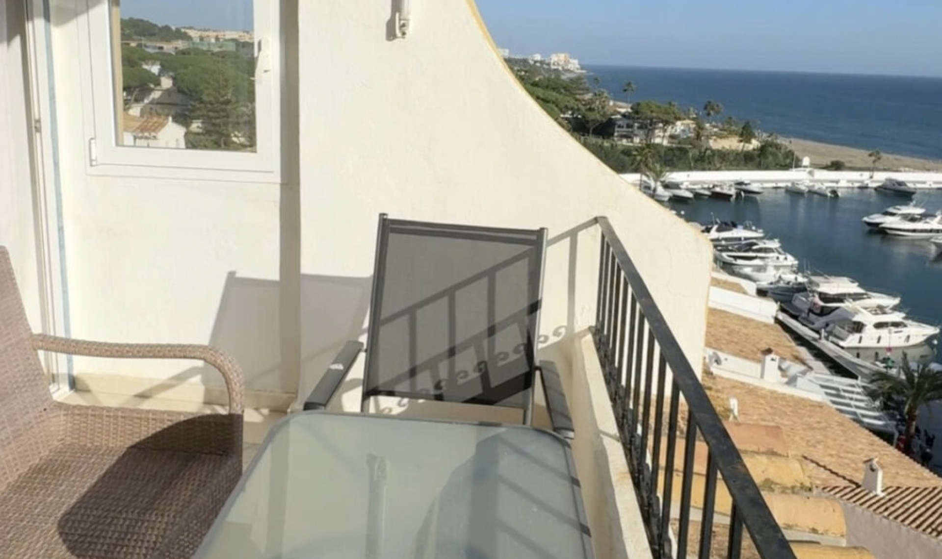 Resale - Apartment -
Puerto de Cabopino