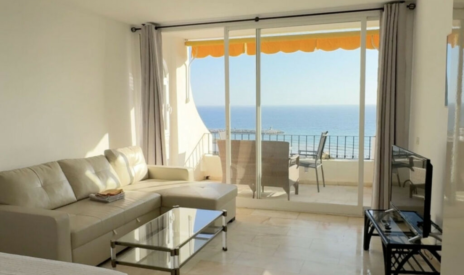 Resale - Apartment -
Puerto de Cabopino