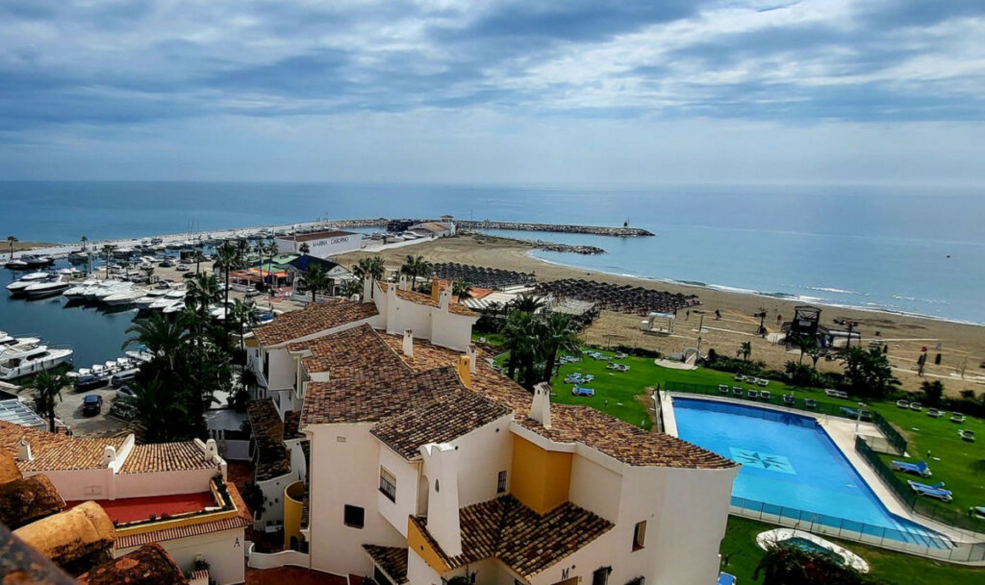 Resale - Apartment -
Puerto de Cabopino