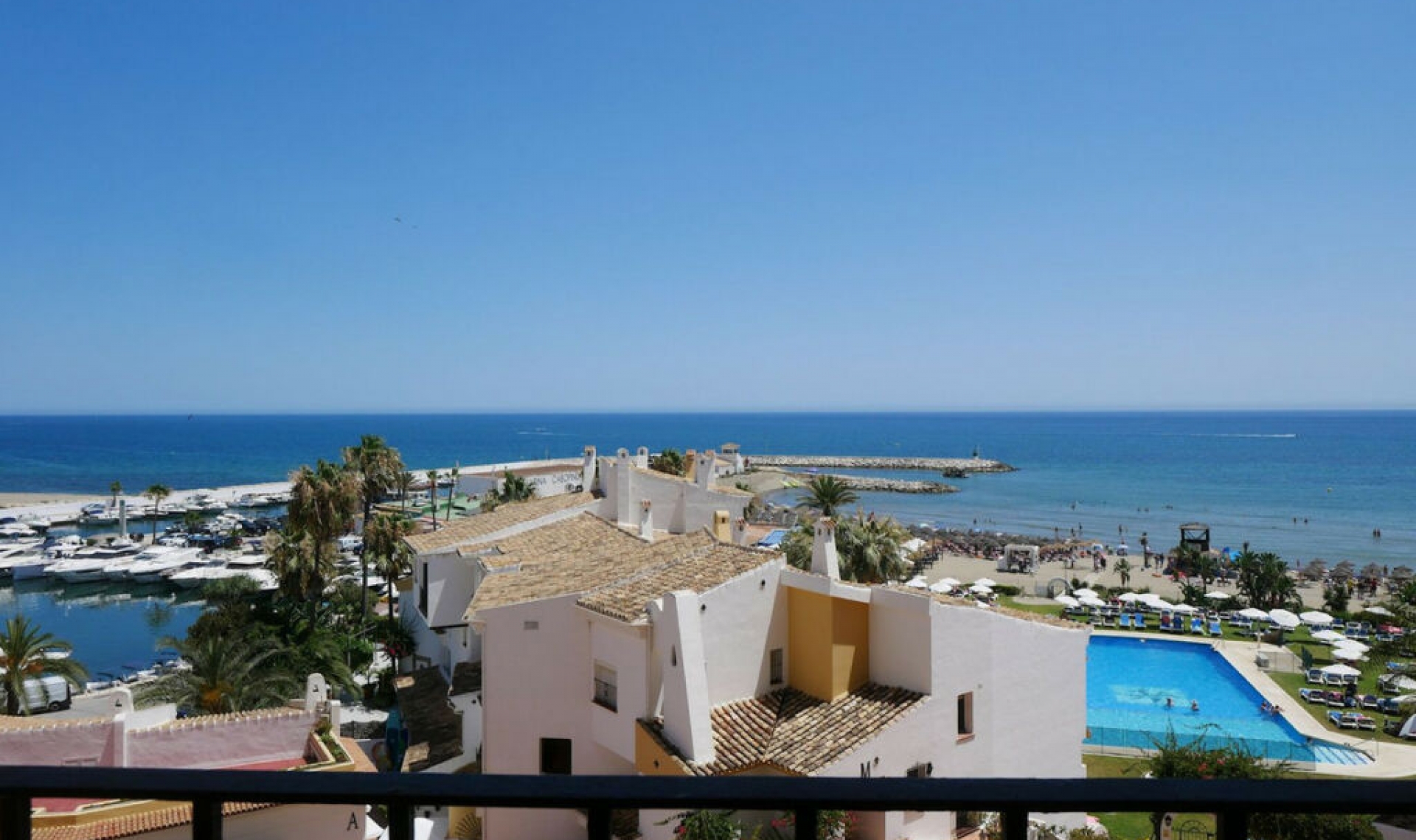 Resale - Apartment -
Puerto de Cabopino