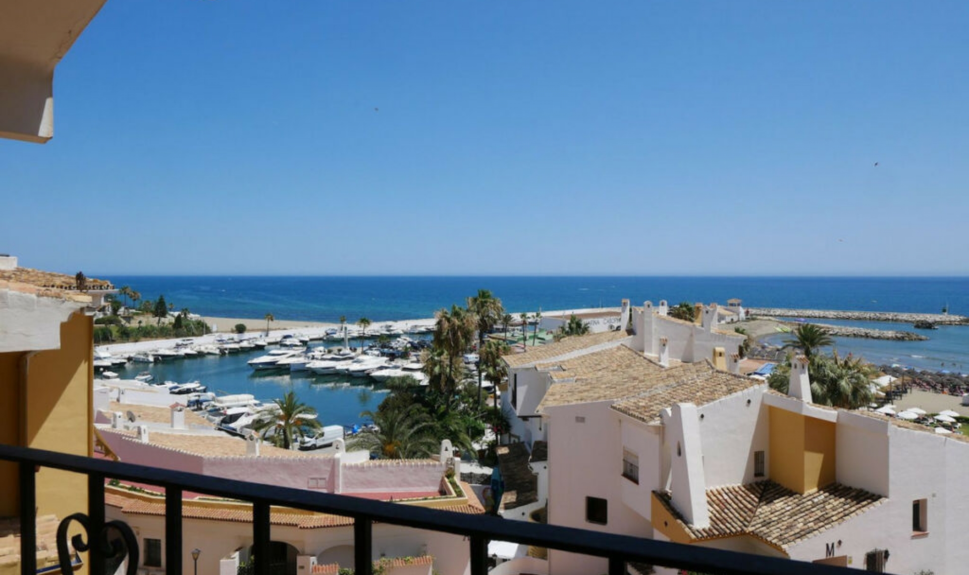 Resale - Apartment -
Puerto de Cabopino