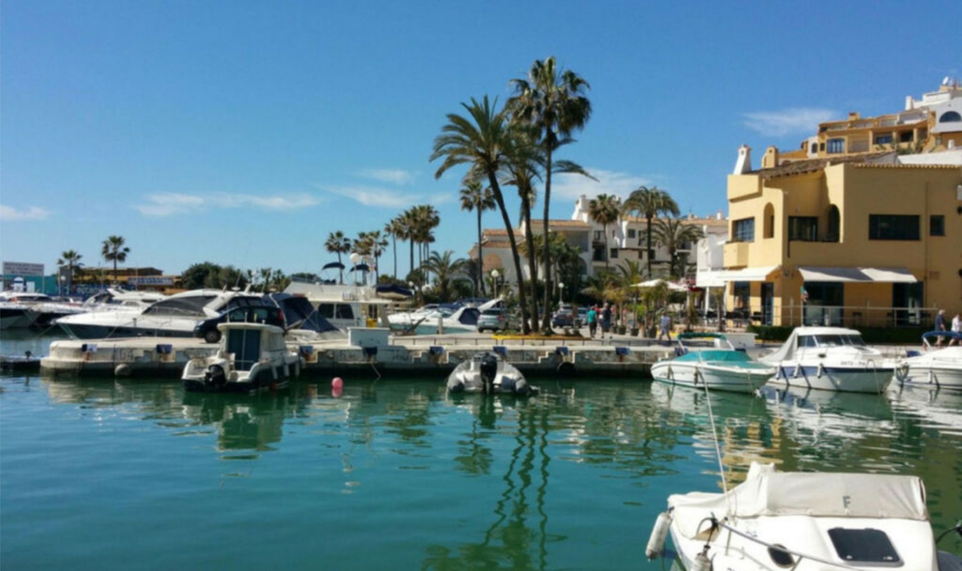 Resale - Apartment -
Puerto de Cabopino