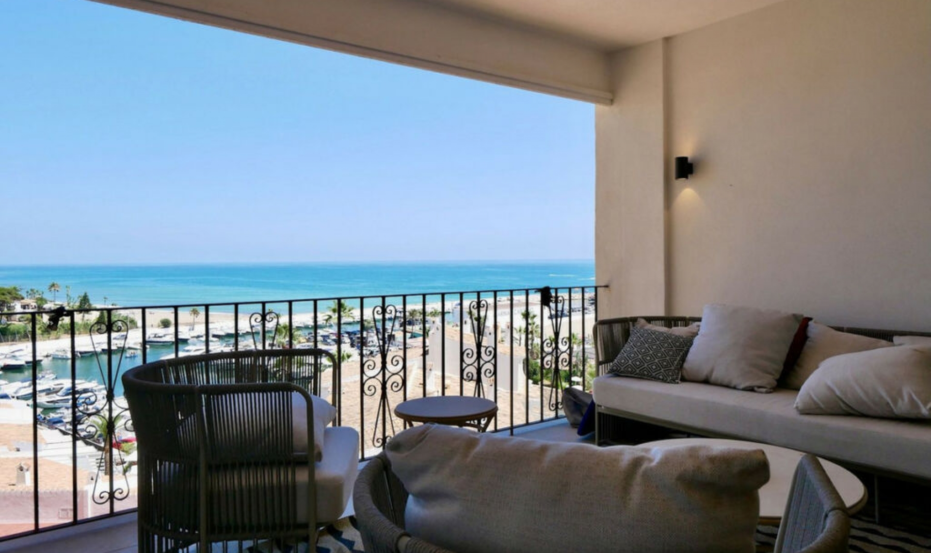 Resale - Apartment -
Puerto de Cabopino