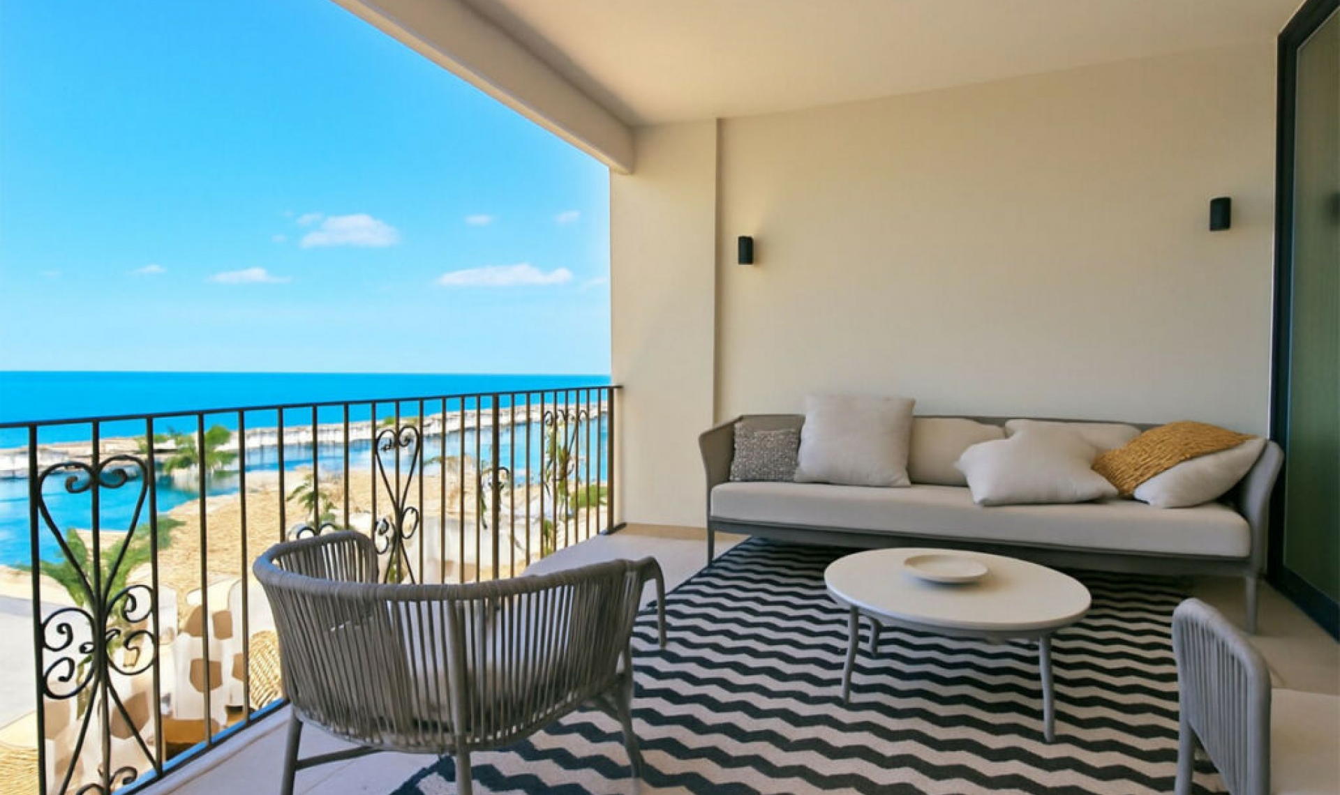 Resale - Apartment -
Puerto de Cabopino