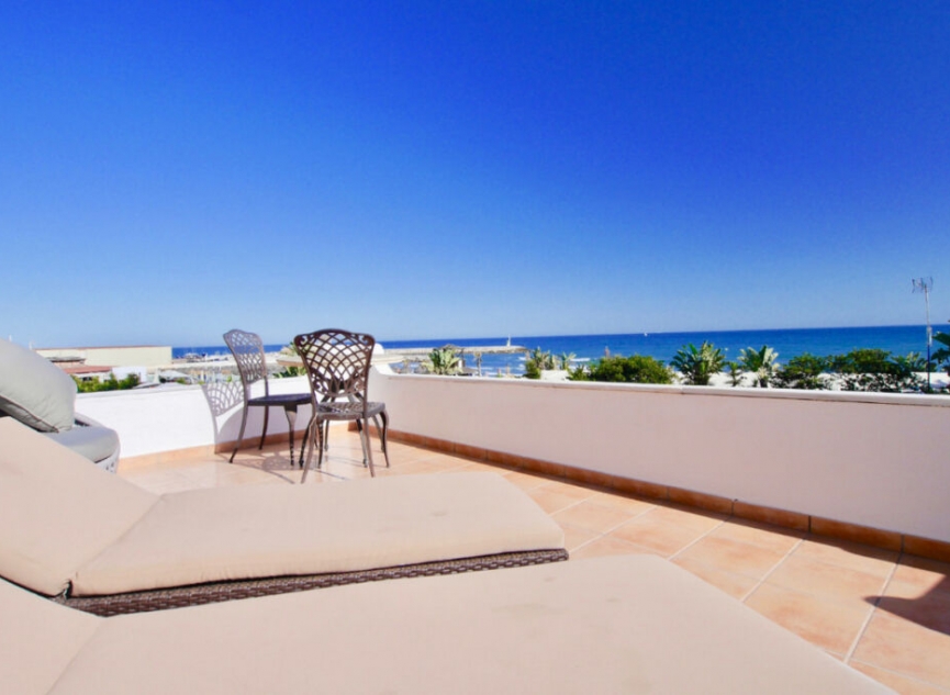 Resale - Apartment -
Puerto de Cabopino