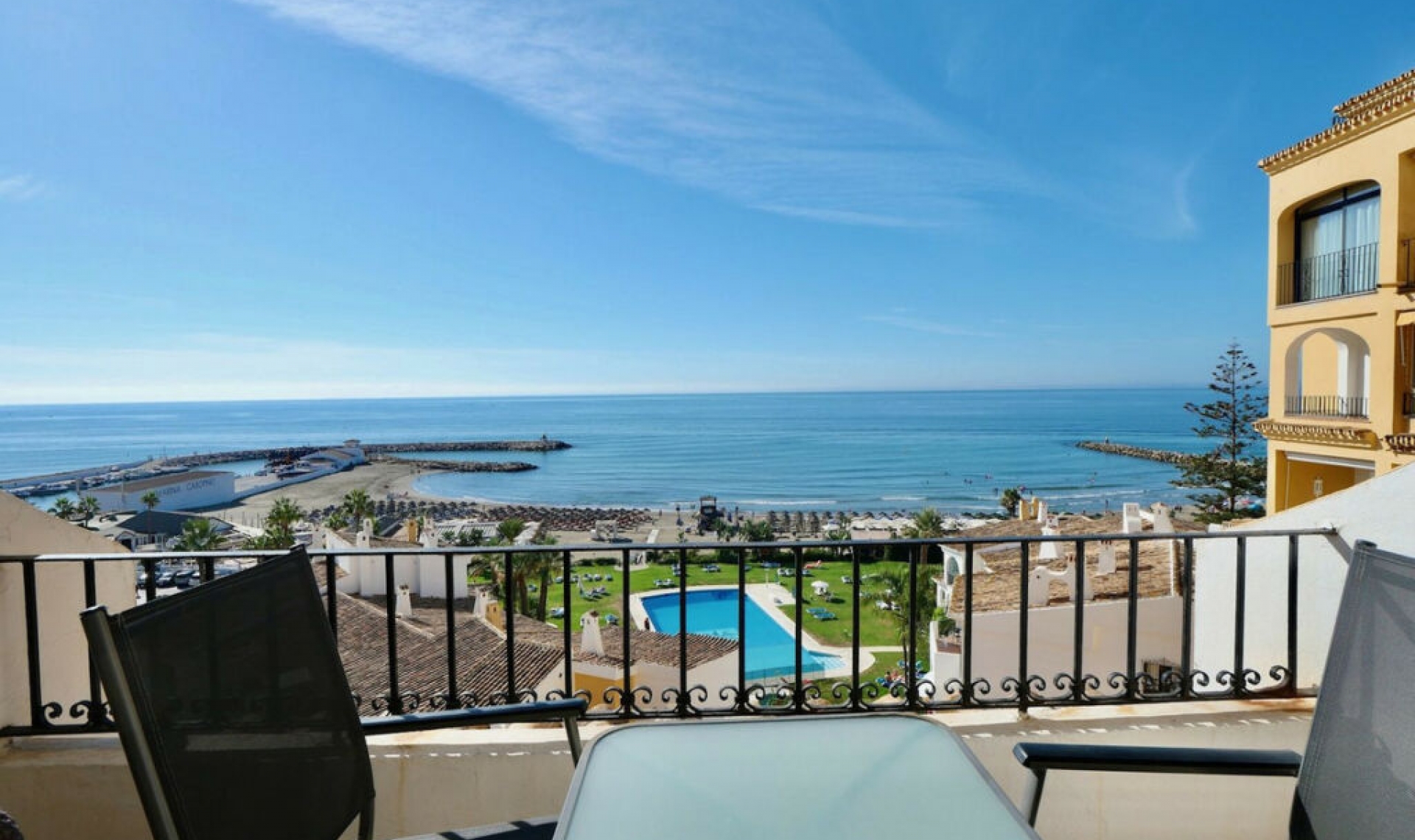 Resale - Apartment -
Puerto de Cabopino
