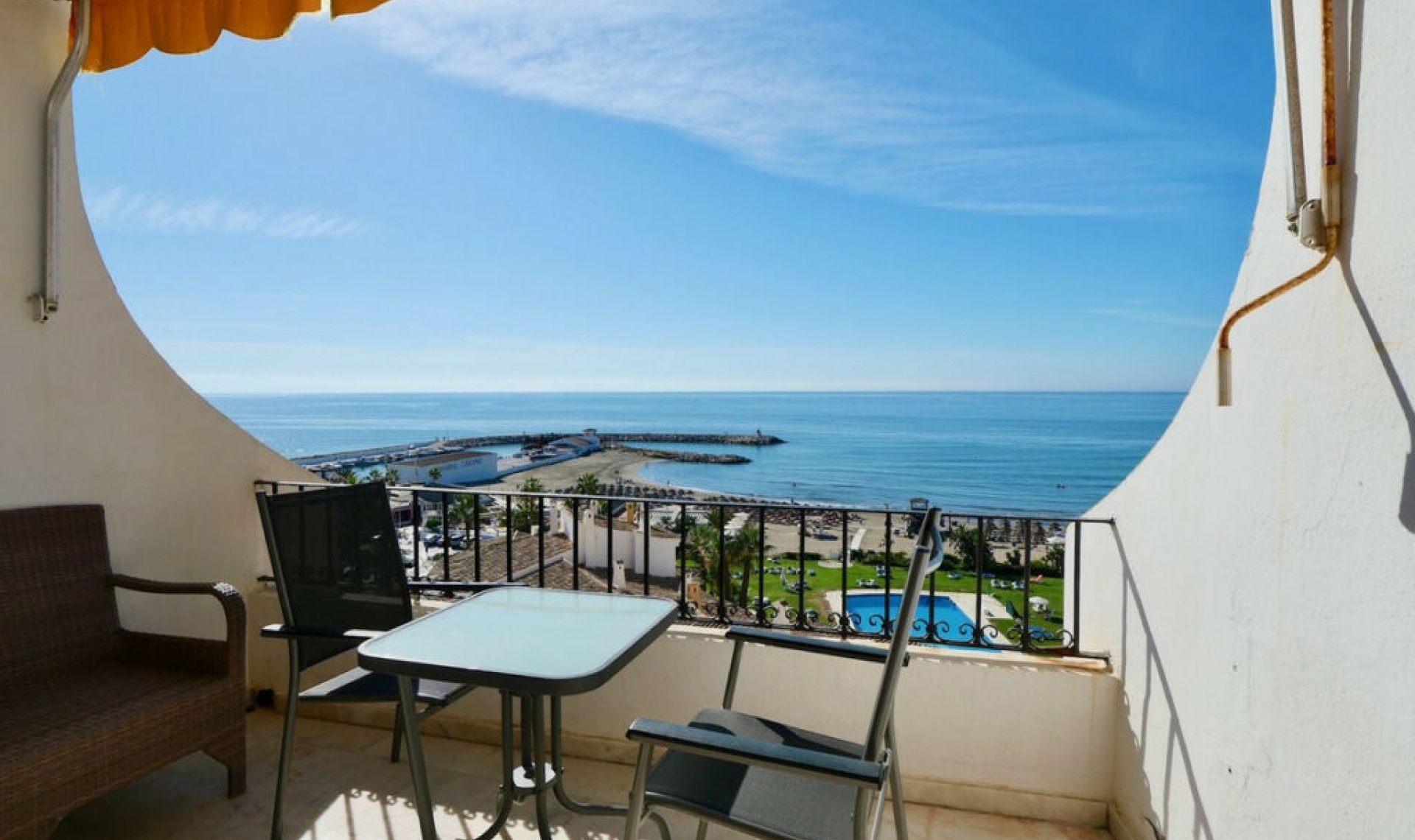 Resale - Apartment -
Puerto de Cabopino