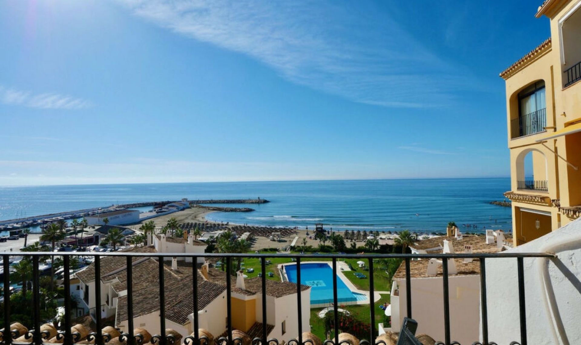 Resale - Apartment -
Puerto de Cabopino