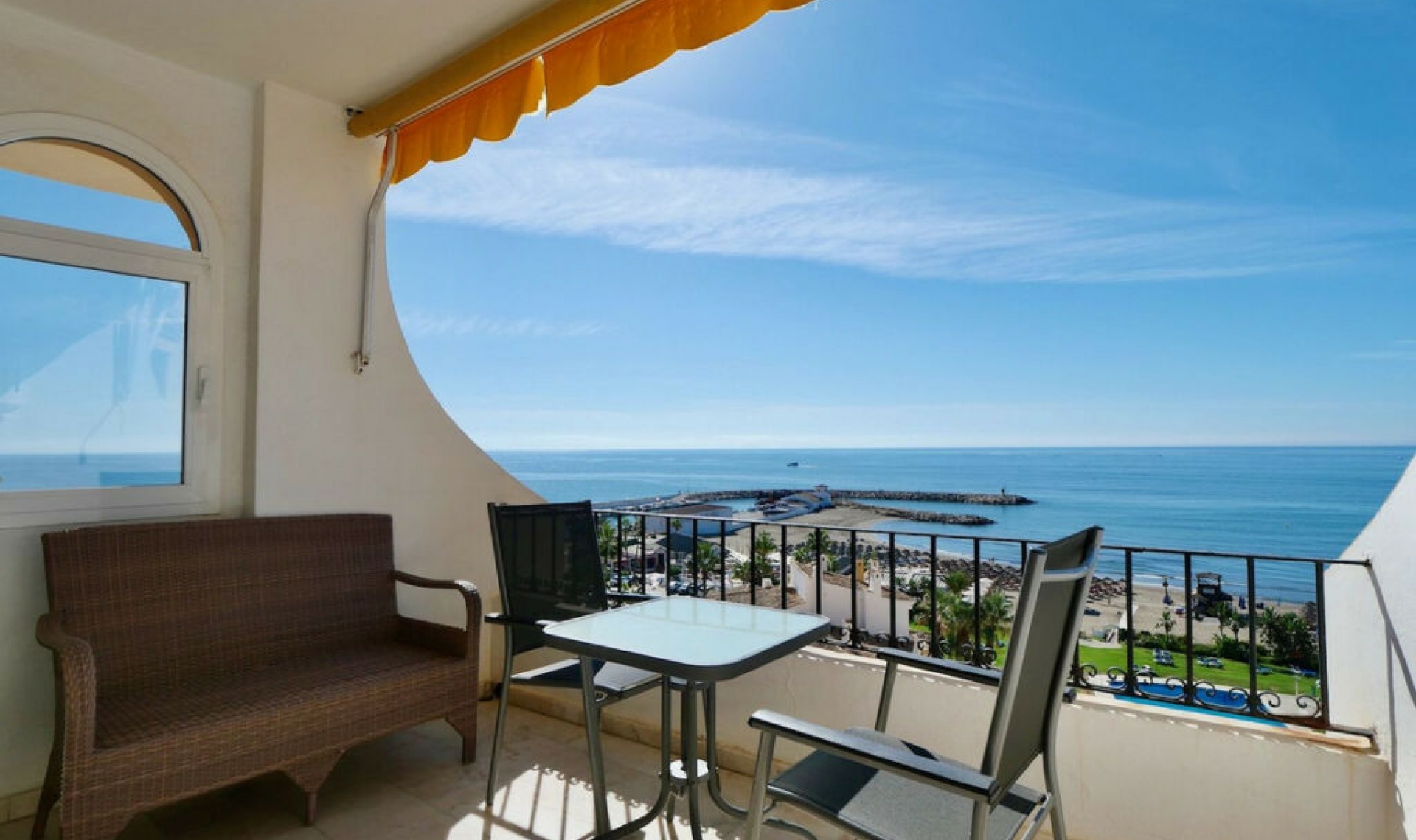 Resale - Apartment -
Puerto de Cabopino
