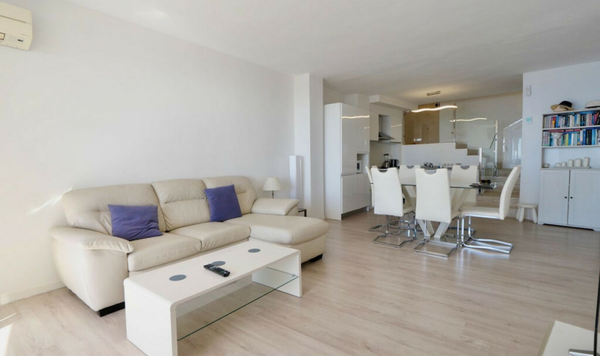 Resale - Apartment -
Puerto de Cabopino