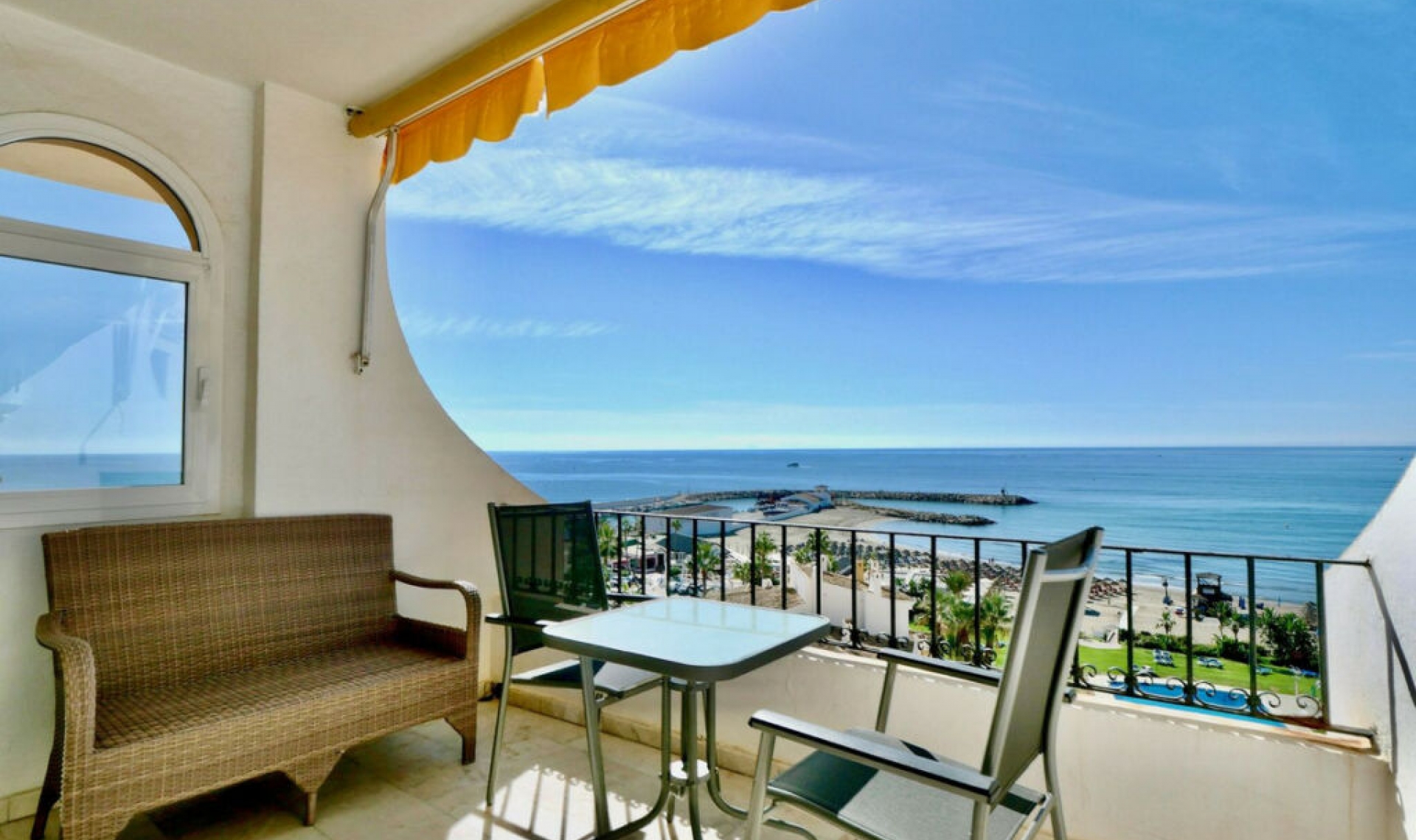 Resale - Apartment -
Puerto de Cabopino