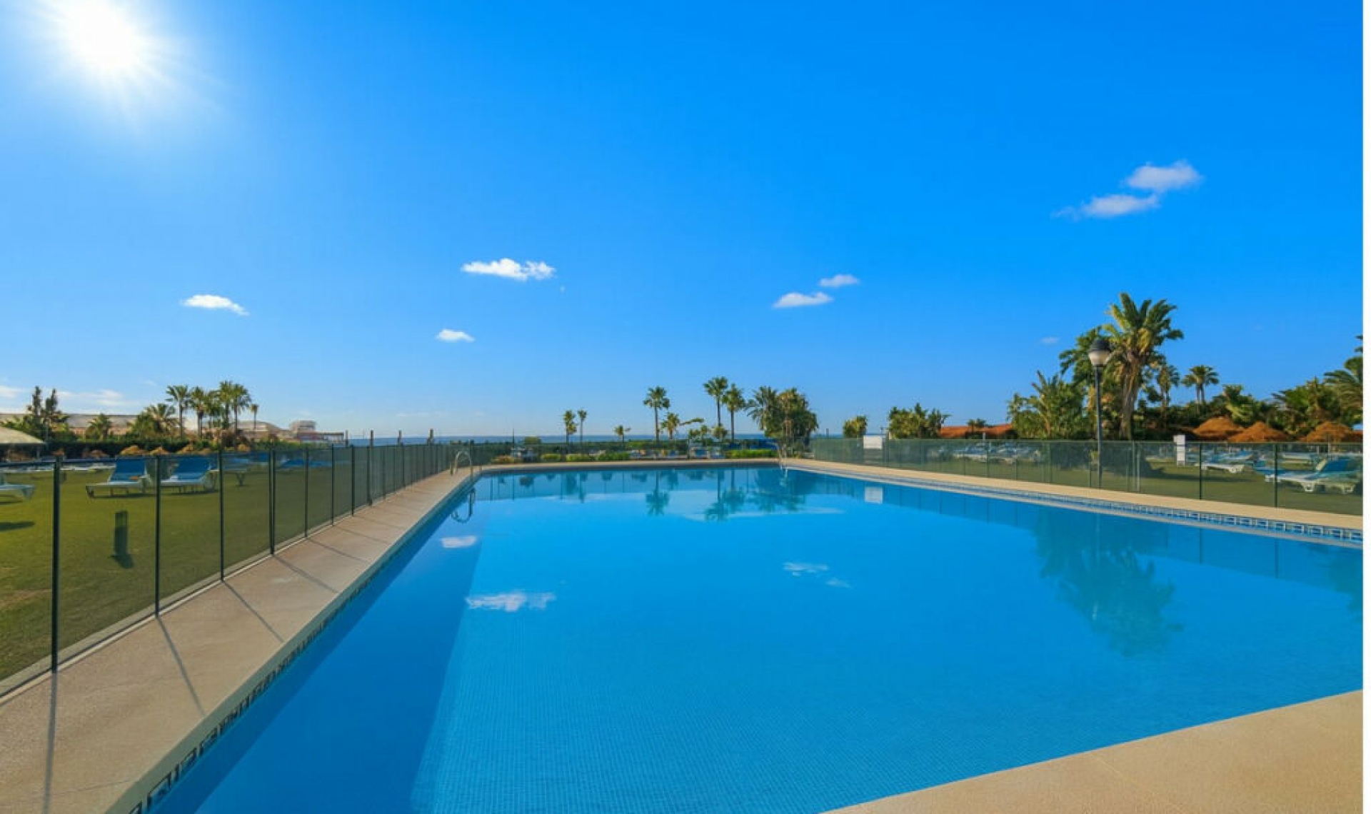 Resale - Apartment -
Puerto de Cabopino