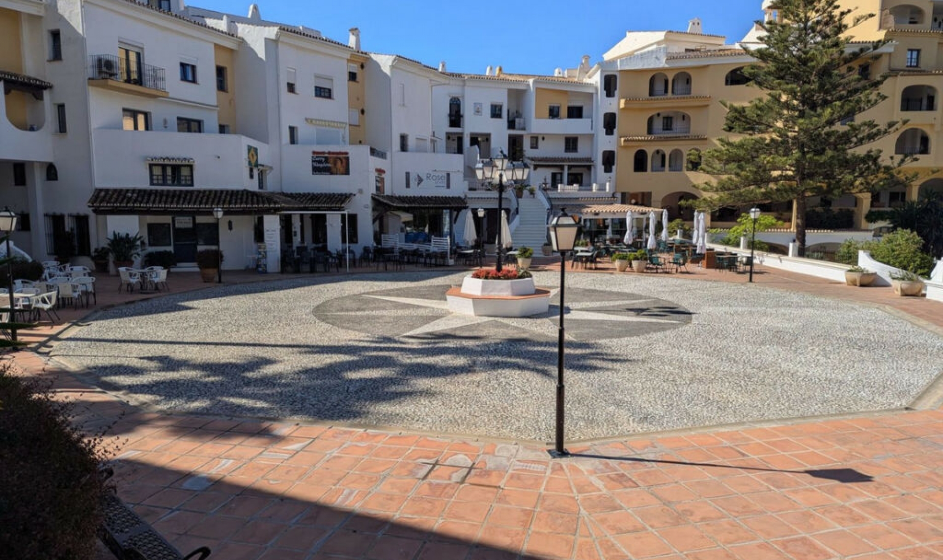 Resale - Apartment -
Puerto de Cabopino