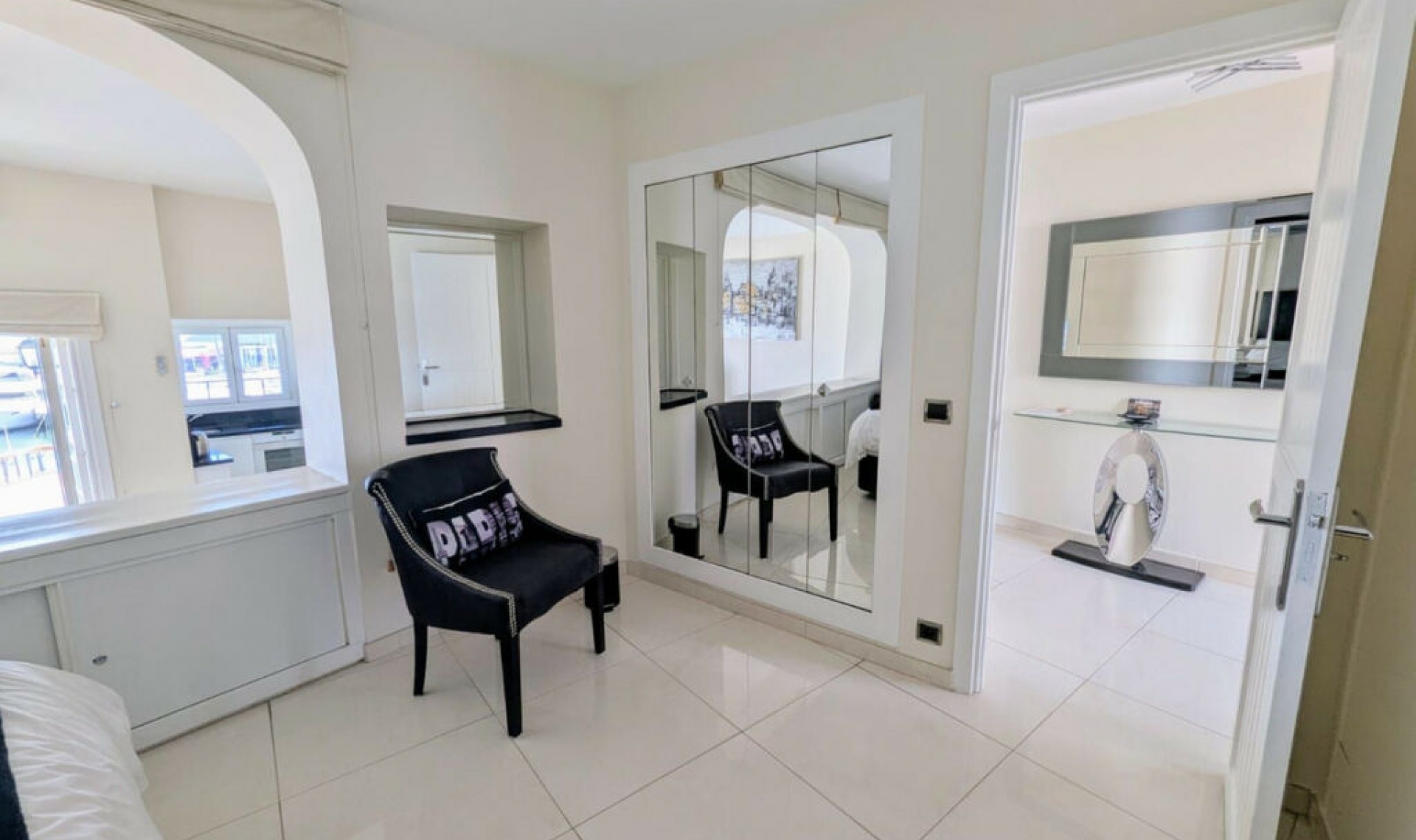 Resale - Apartment -
Puerto de Cabopino