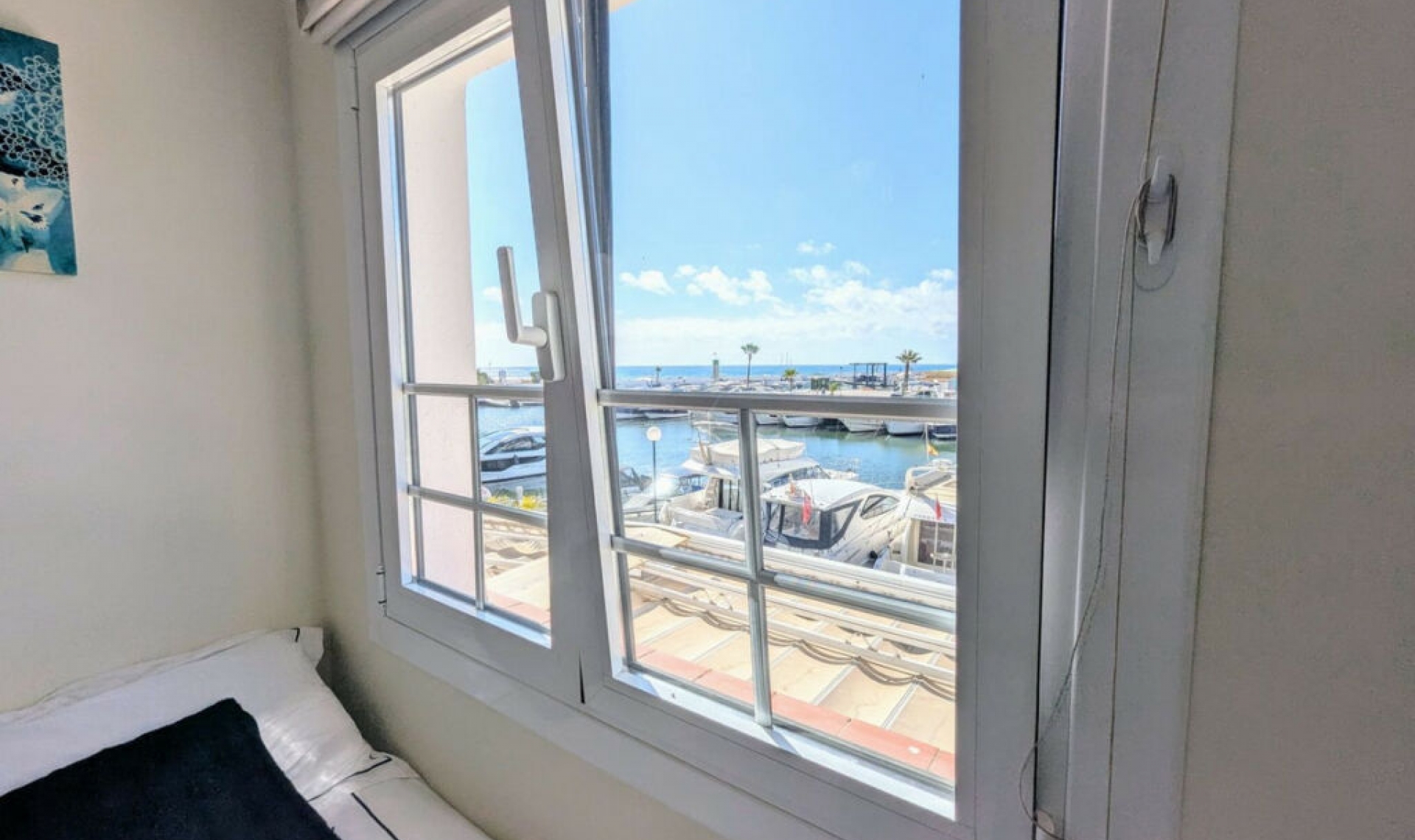 Resale - Apartment -
Puerto de Cabopino