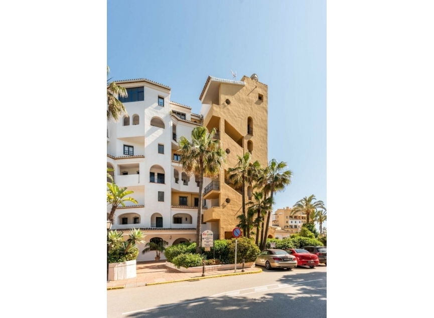 Resale - Apartment -
Puerto de Cabopino