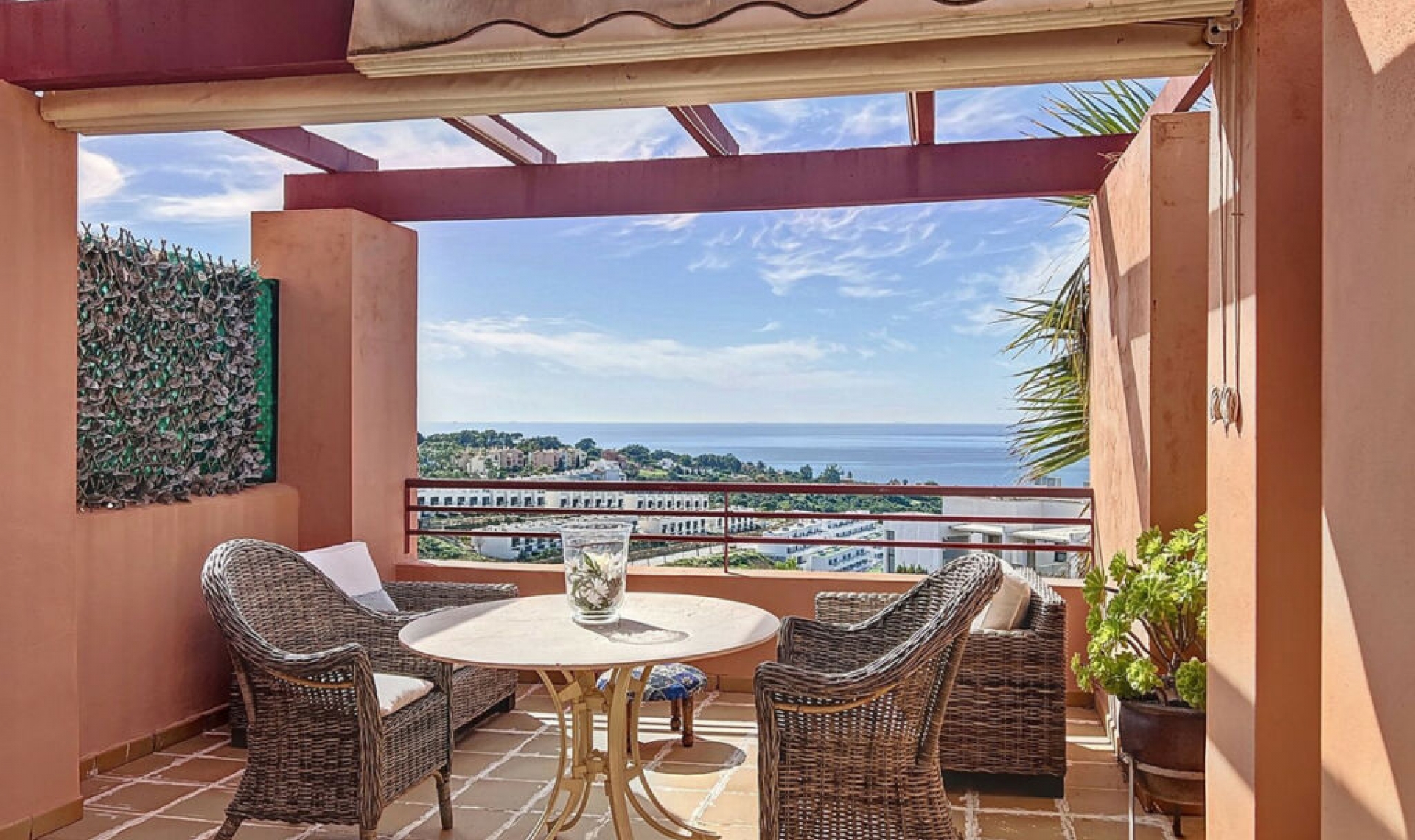 Resale - Apartment -
Punta Chullera