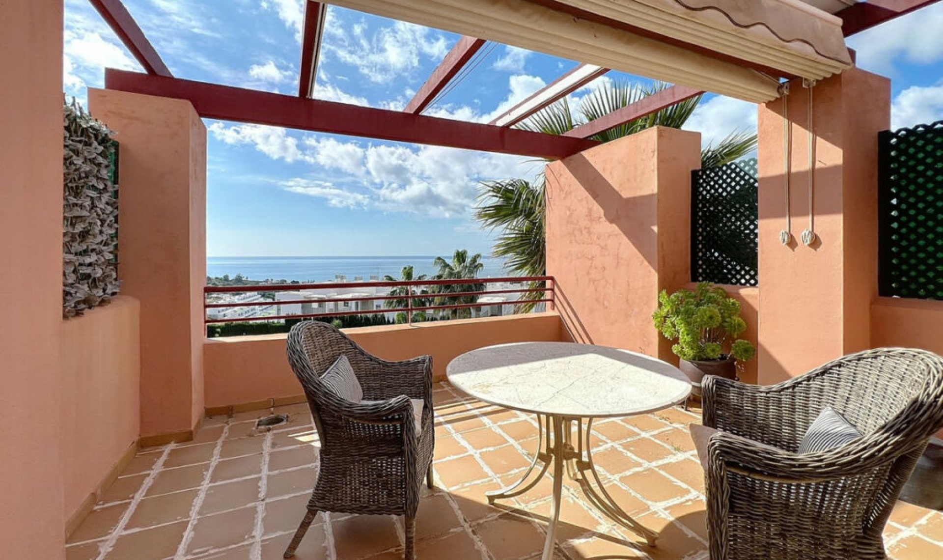 Resale - Apartment -
Punta Chullera