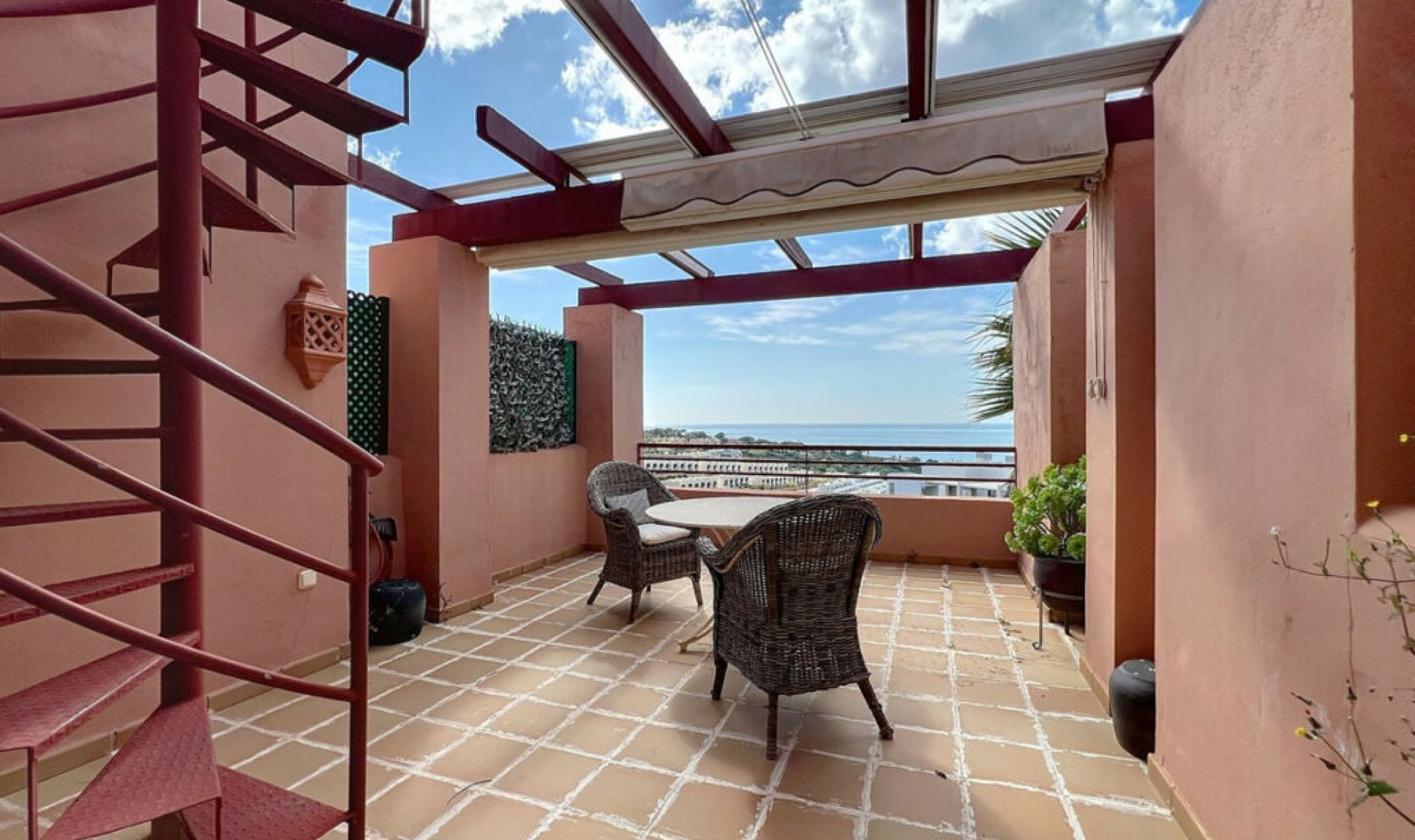 Resale - Apartment -
Punta Chullera