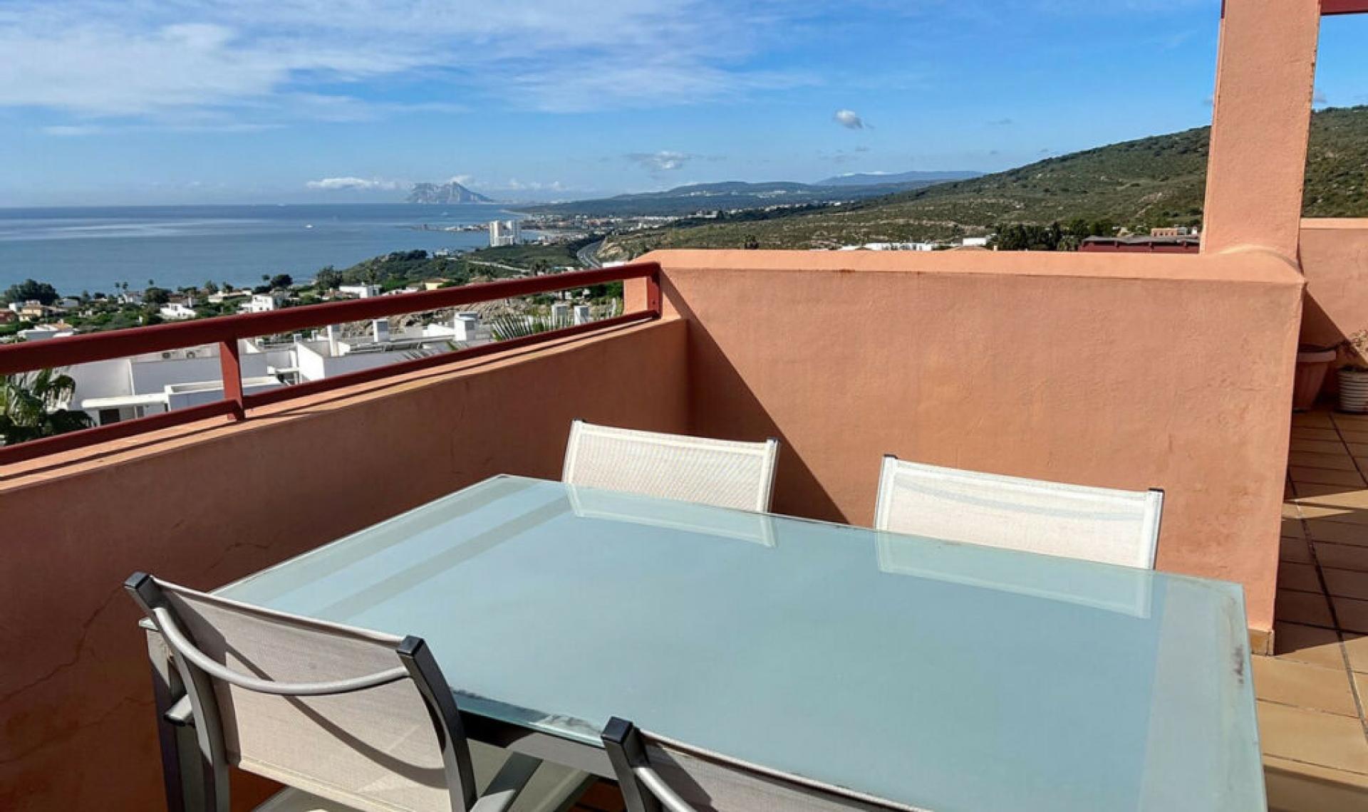 Resale - Apartment -
Punta Chullera