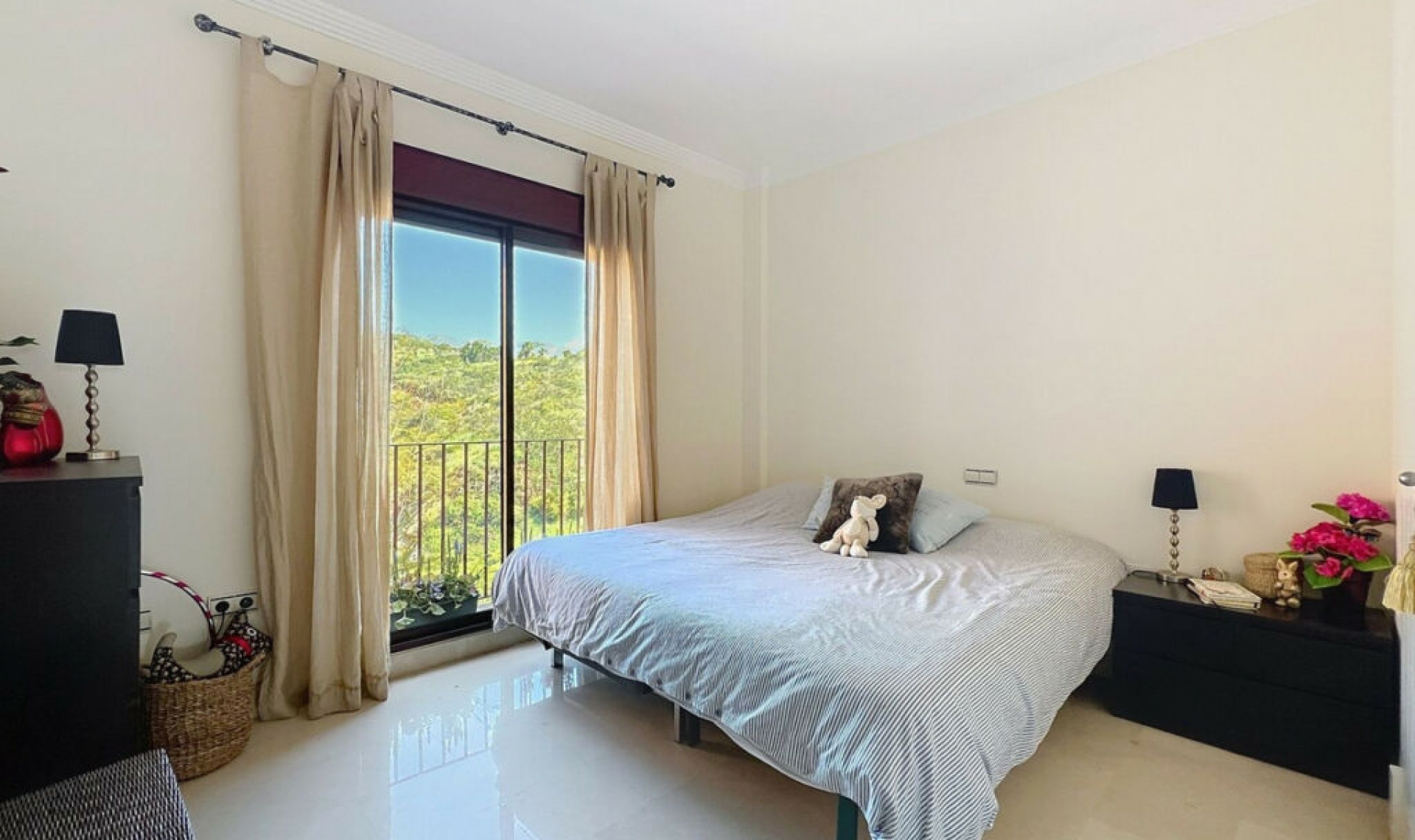 Resale - Apartment -
Punta Chullera