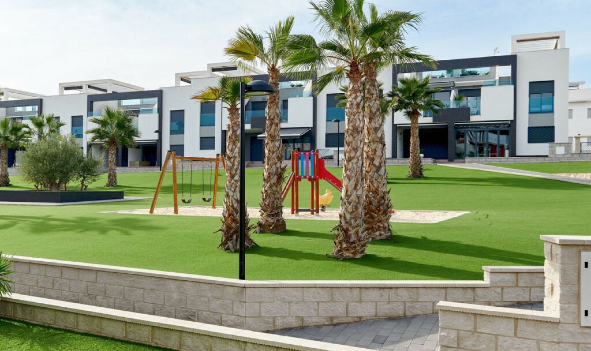 Resale - Apartment -
Punta Prima