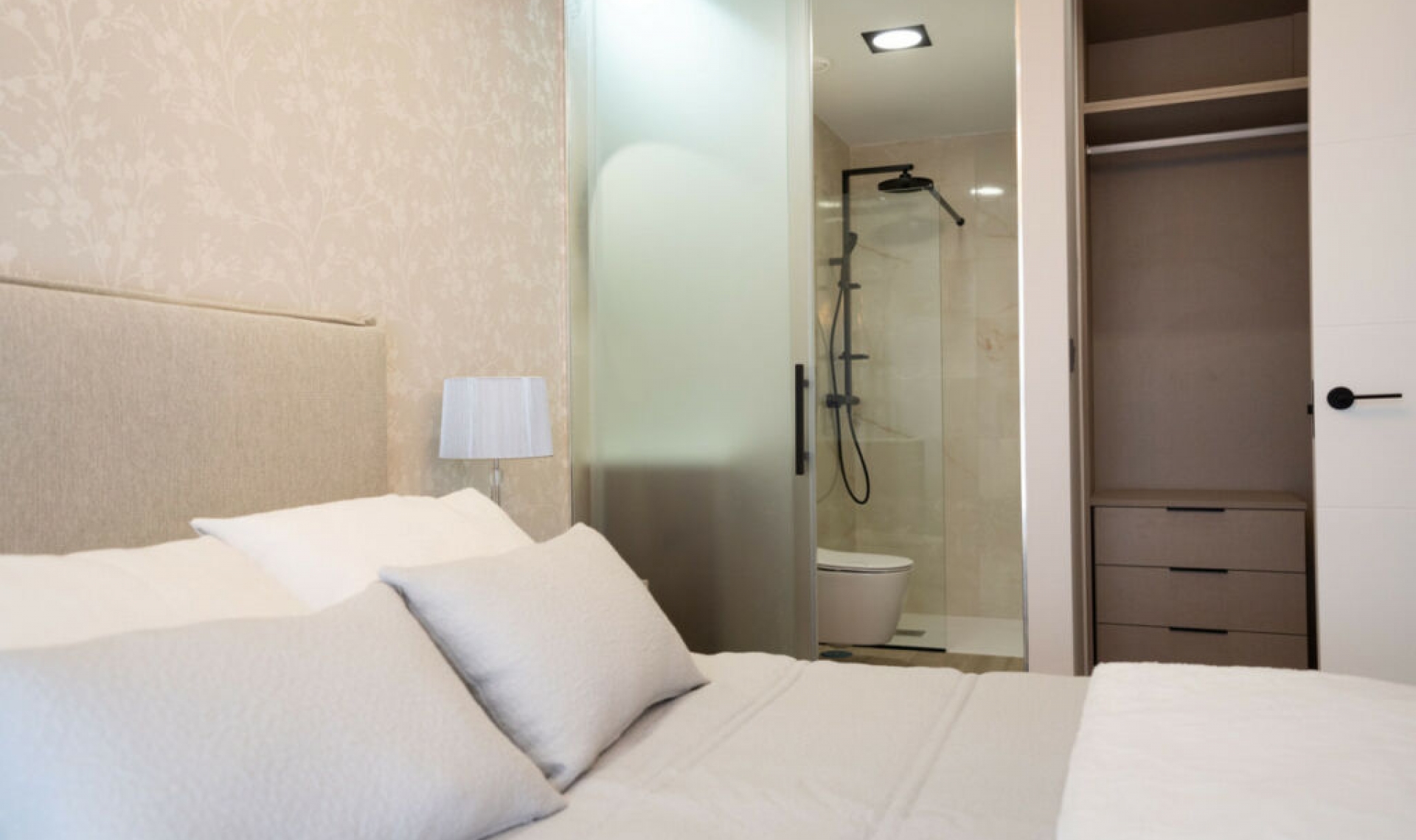 Resale - Apartment -
Punta Prima