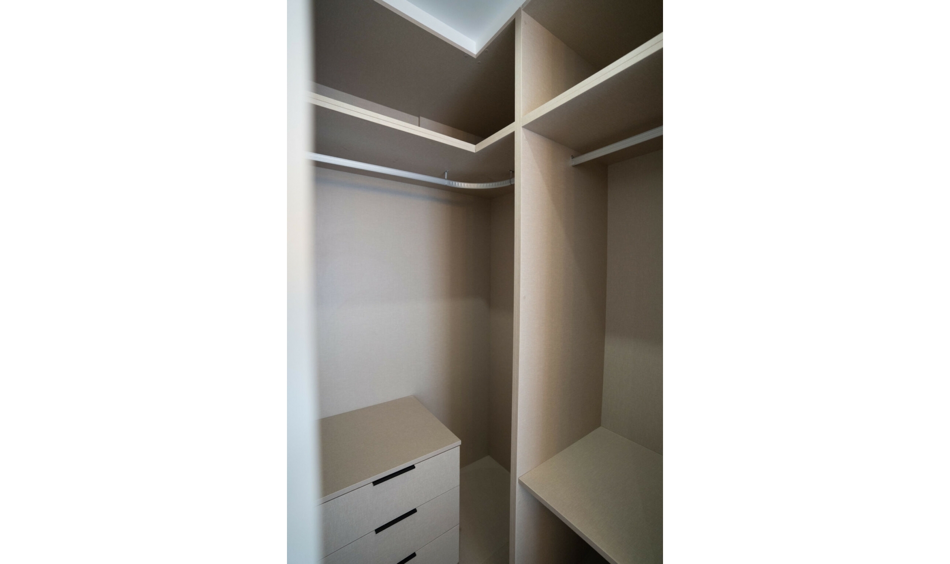 Resale - Apartment -
Punta Prima
