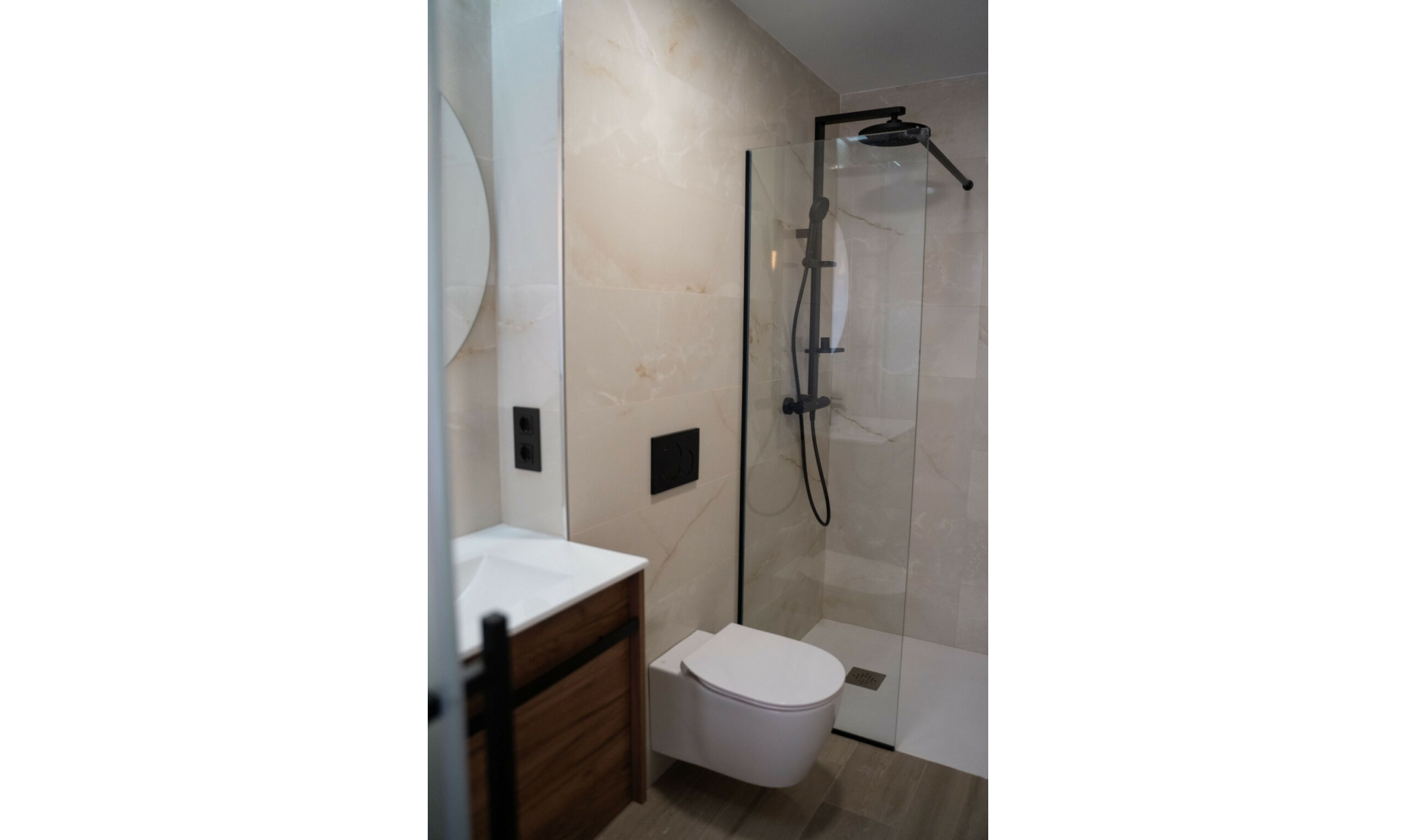 Resale - Apartment -
Punta Prima