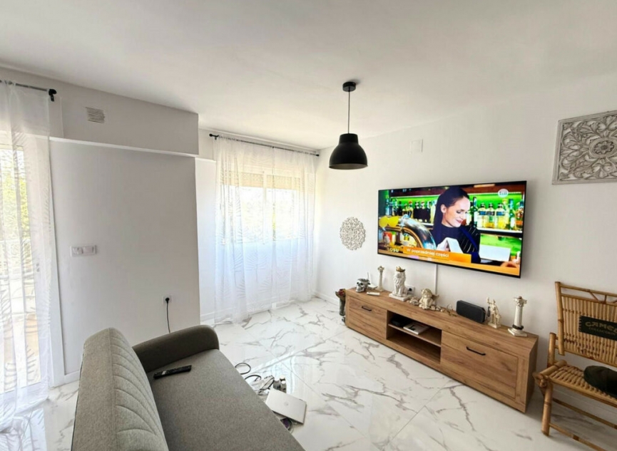 Resale - Apartment -
Punta Prima