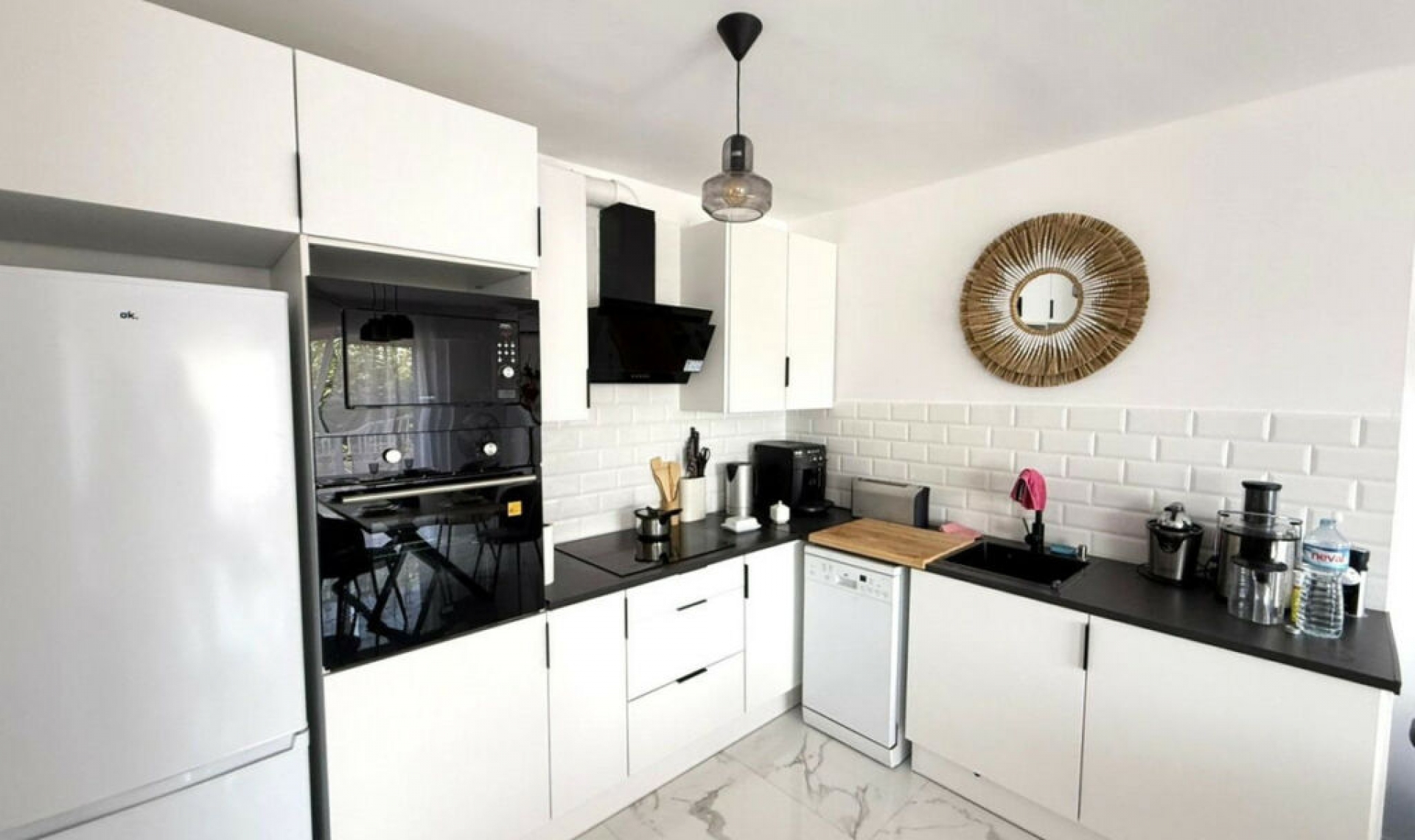 Resale - Apartment -
Punta Prima