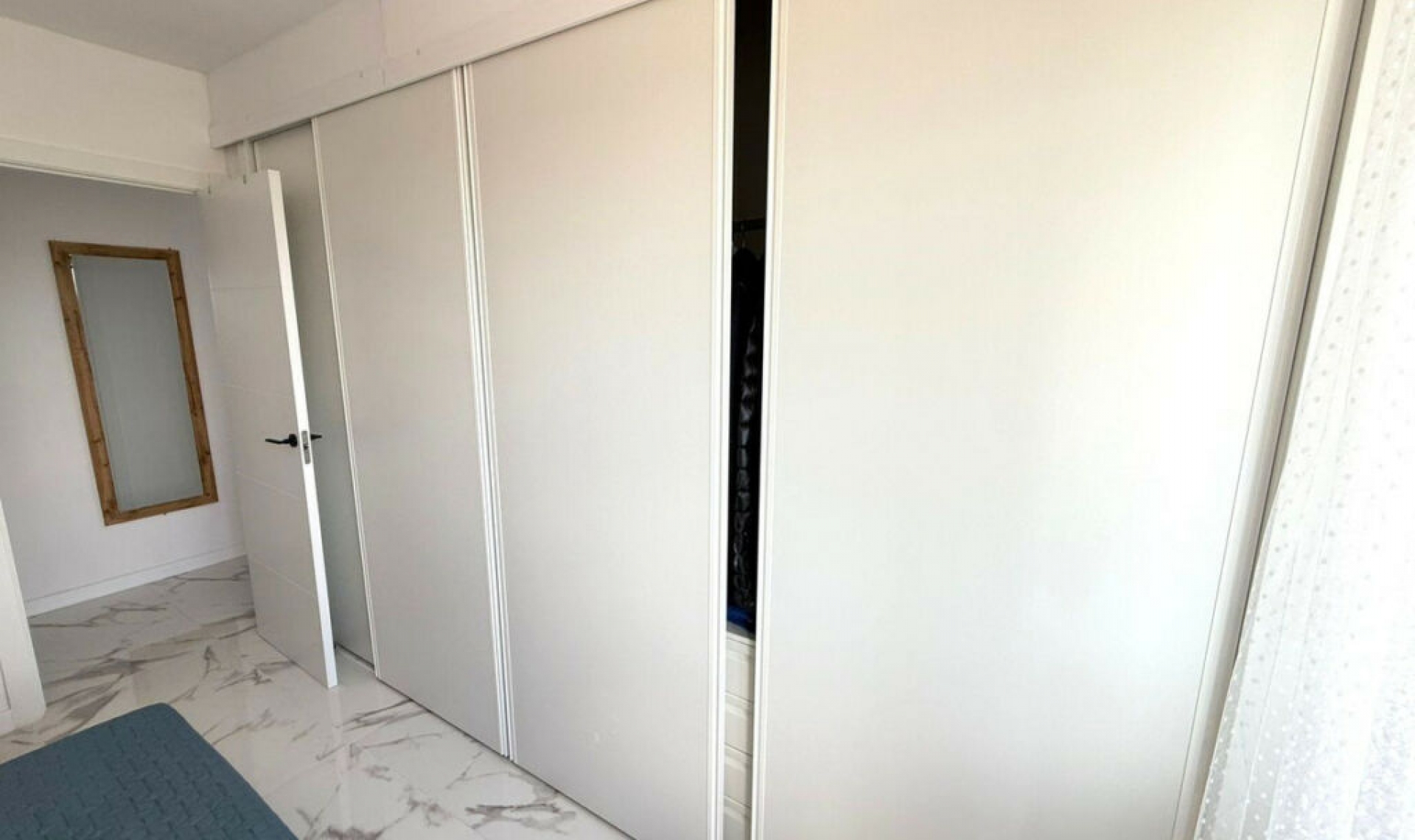 Resale - Apartment -
Punta Prima