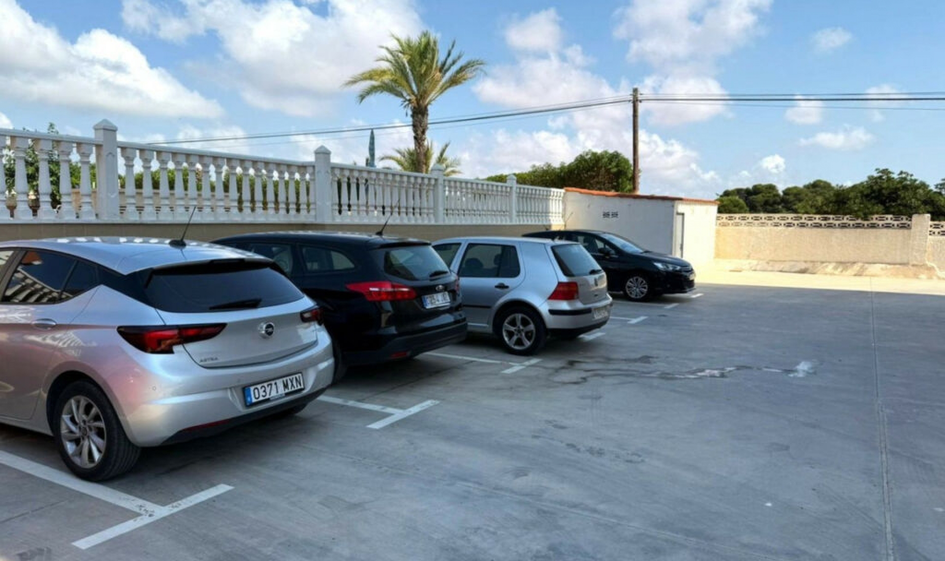 Resale - Apartment -
Punta Prima