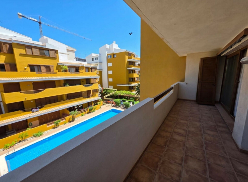 Resale - Apartment -
Punta Prima
