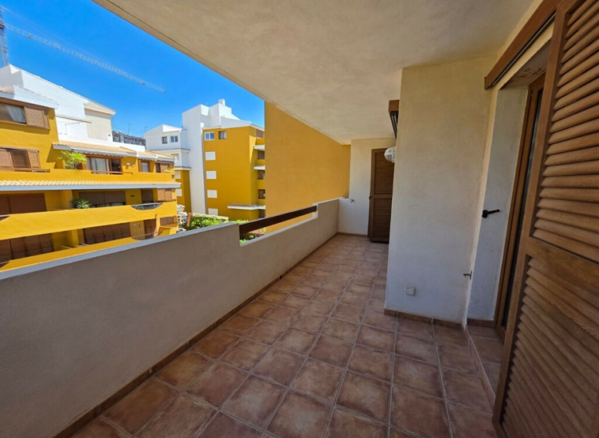 Resale - Apartment -
Punta Prima