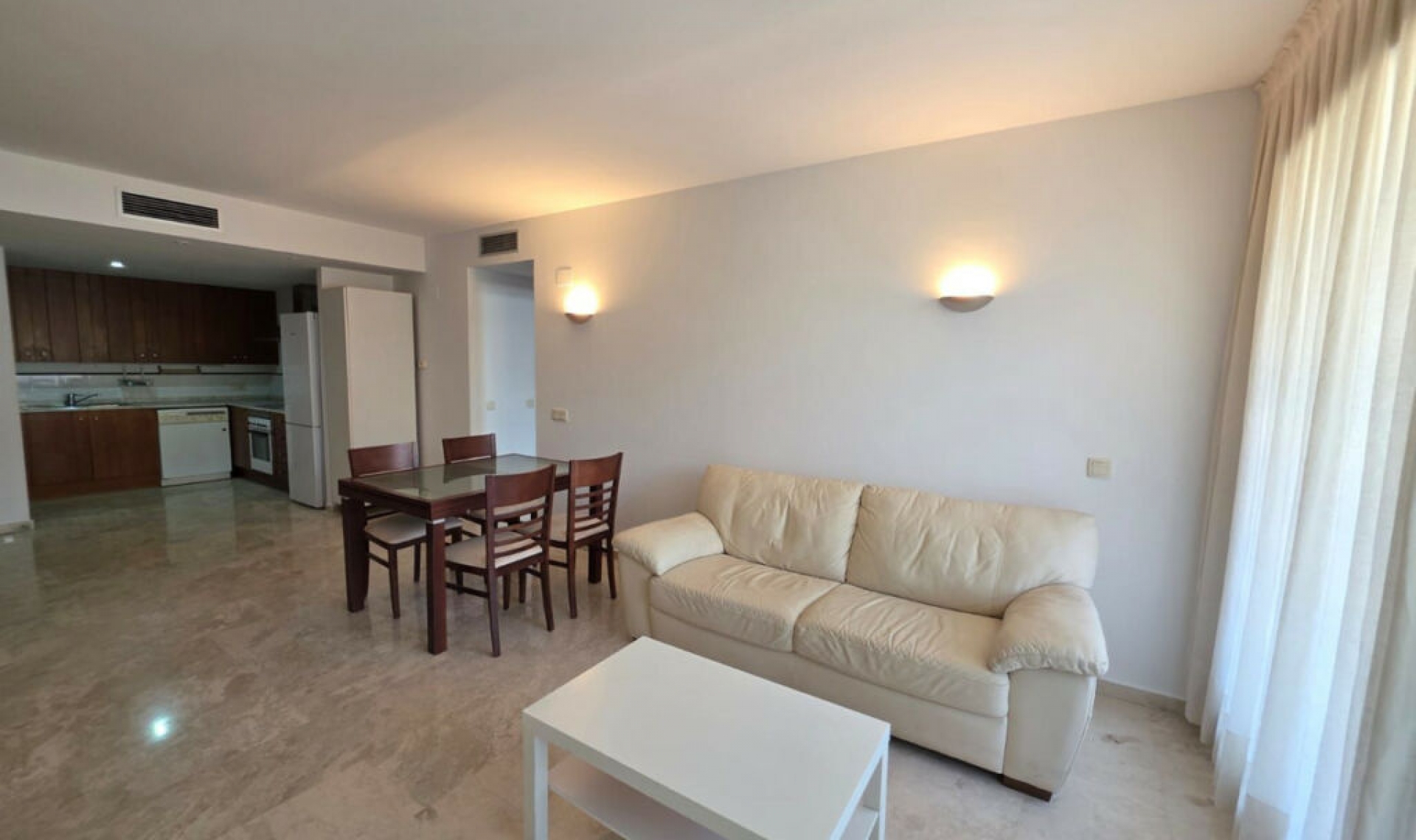 Resale - Apartment -
Punta Prima