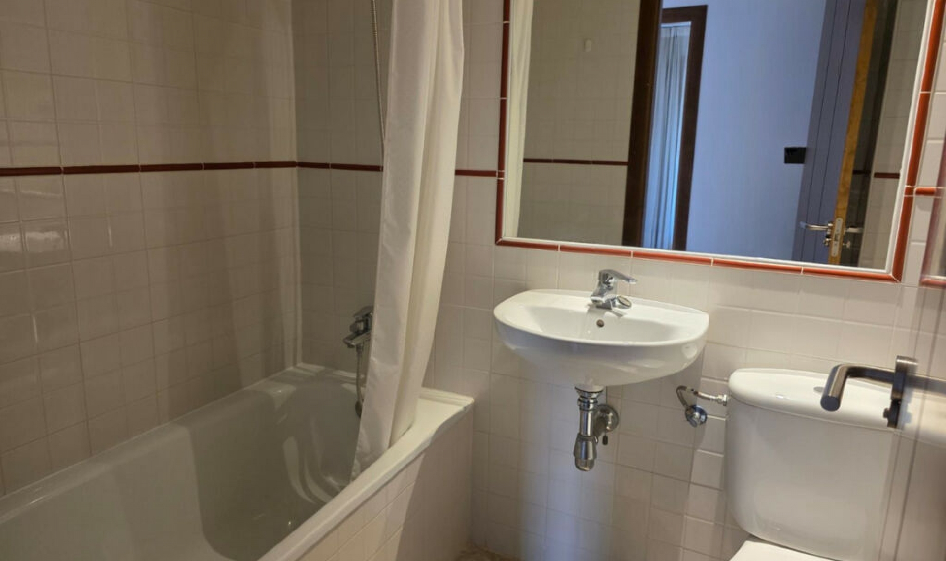 Resale - Apartment -
Punta Prima