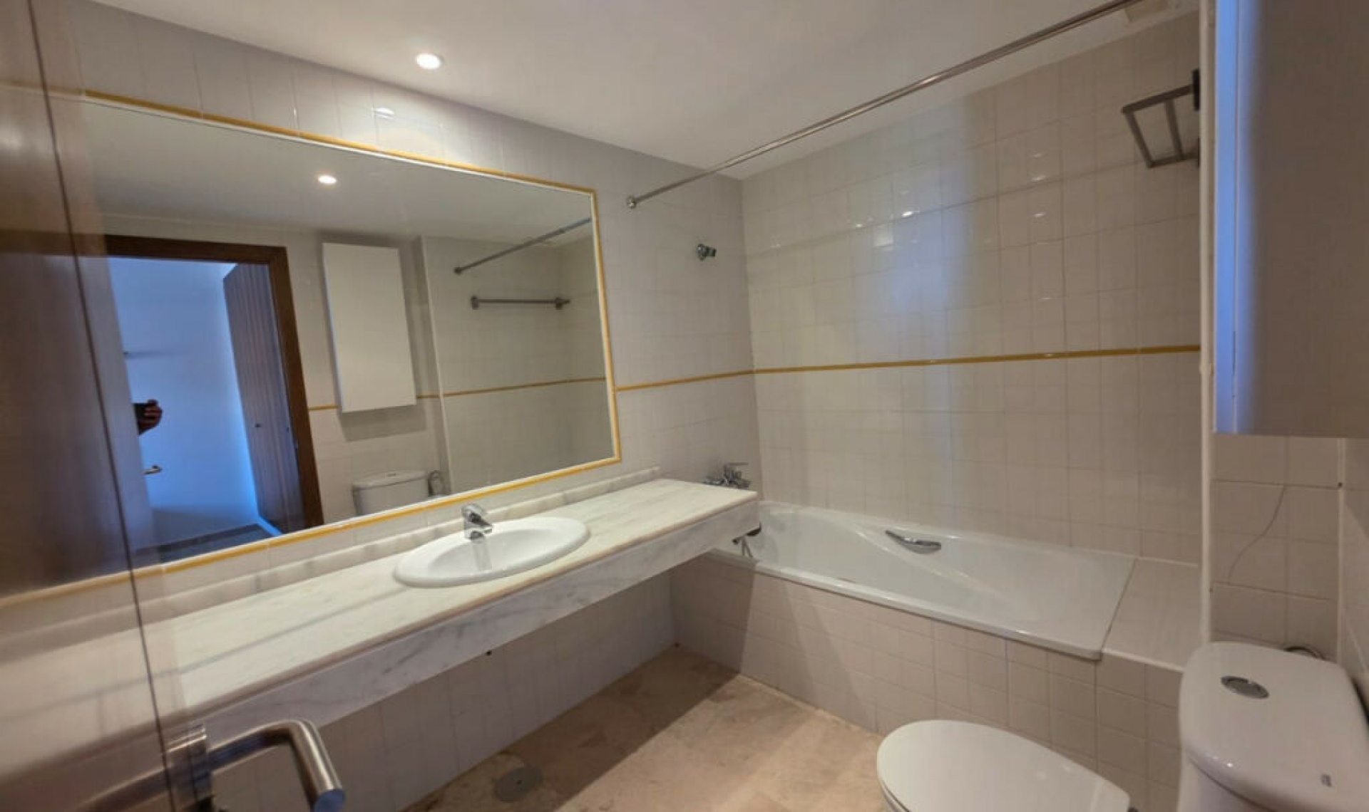 Resale - Apartment -
Punta Prima