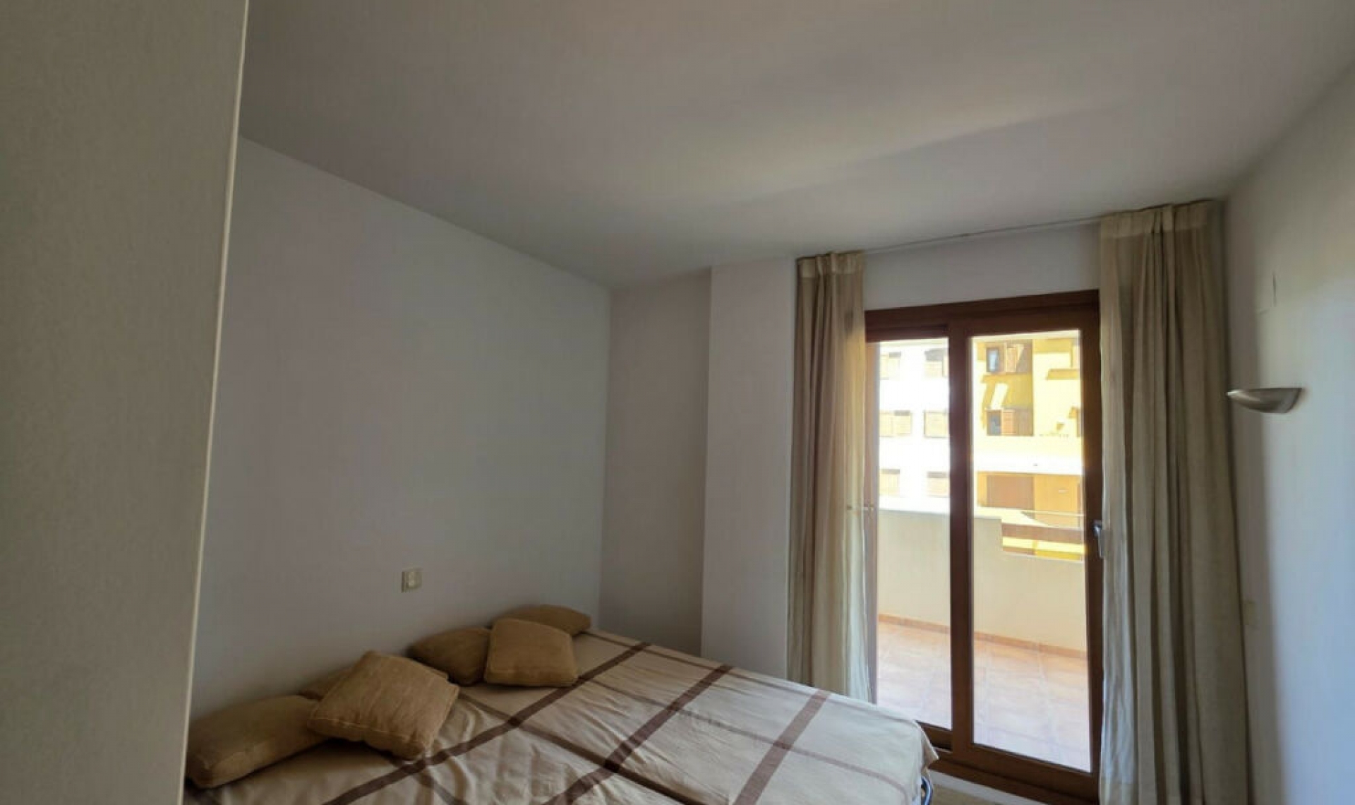 Resale - Apartment -
Punta Prima